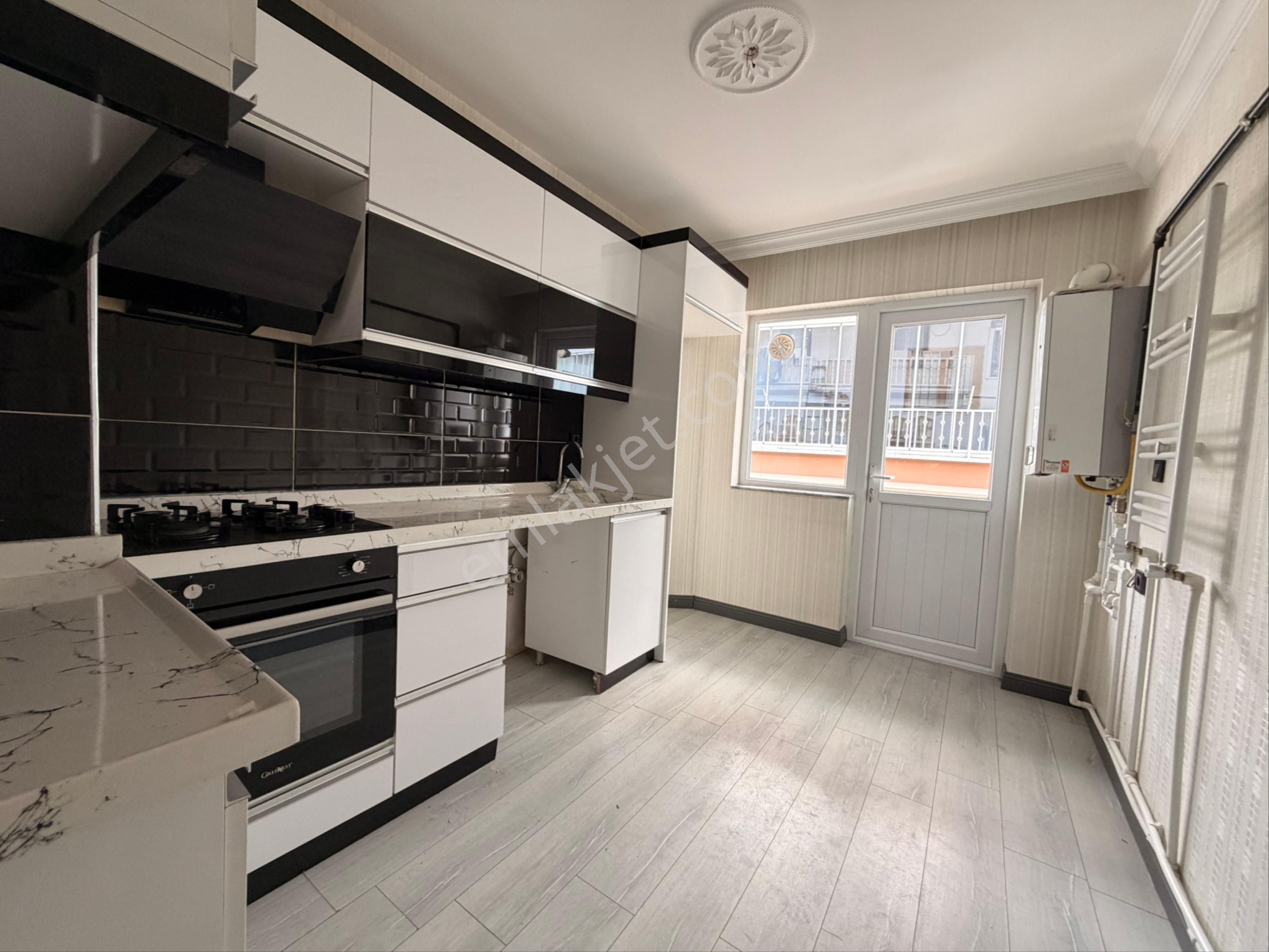 Ufuktepe Mah Cadde Yanı Asansörlü Full Lüx Yapılı Orta Kat 3+1 - Görsel 5