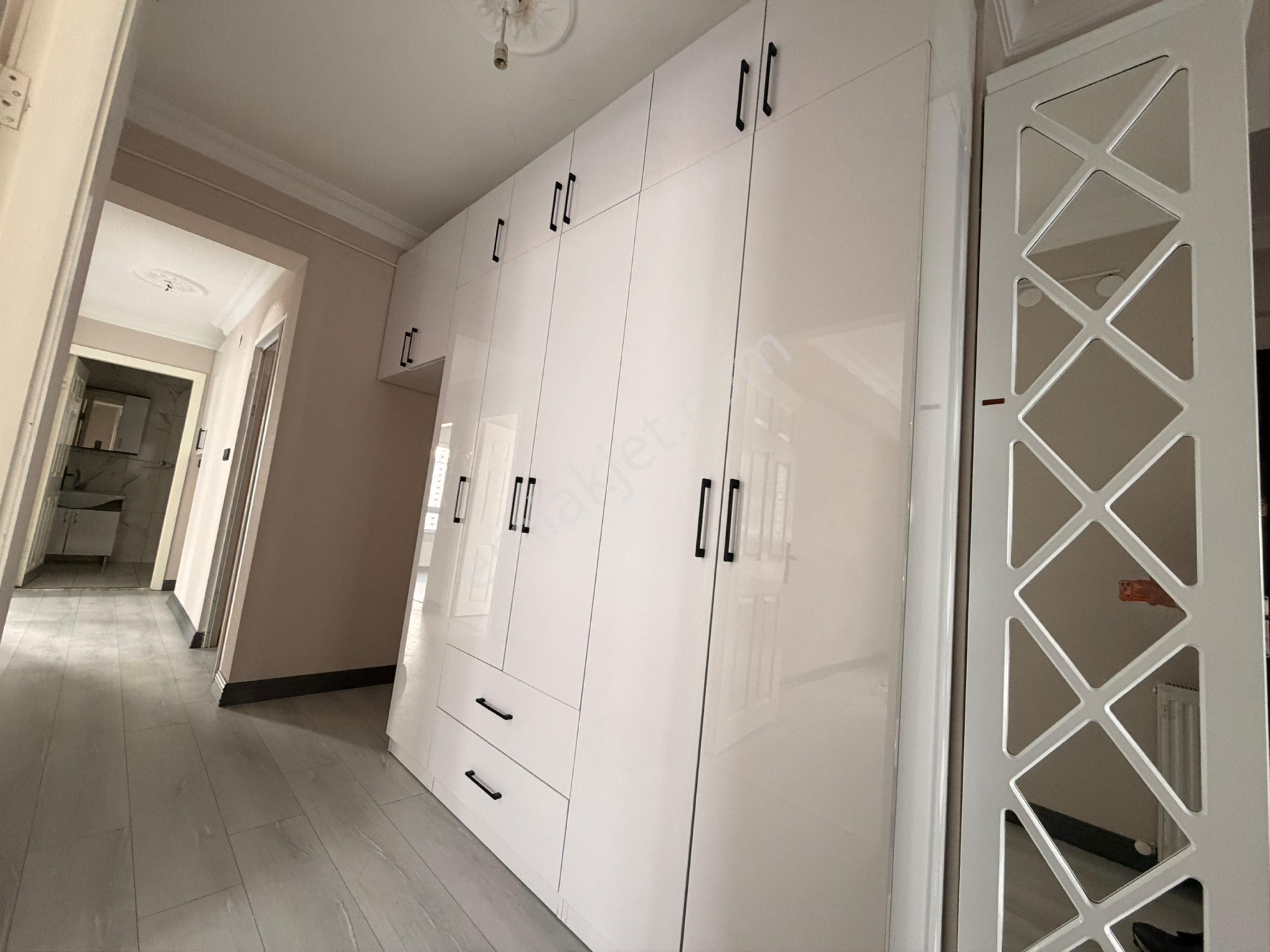 Ufuktepe Mah Cadde Yanı Asansörlü Full Lüx Yapılı Orta Kat 3+1 - Görsel 10