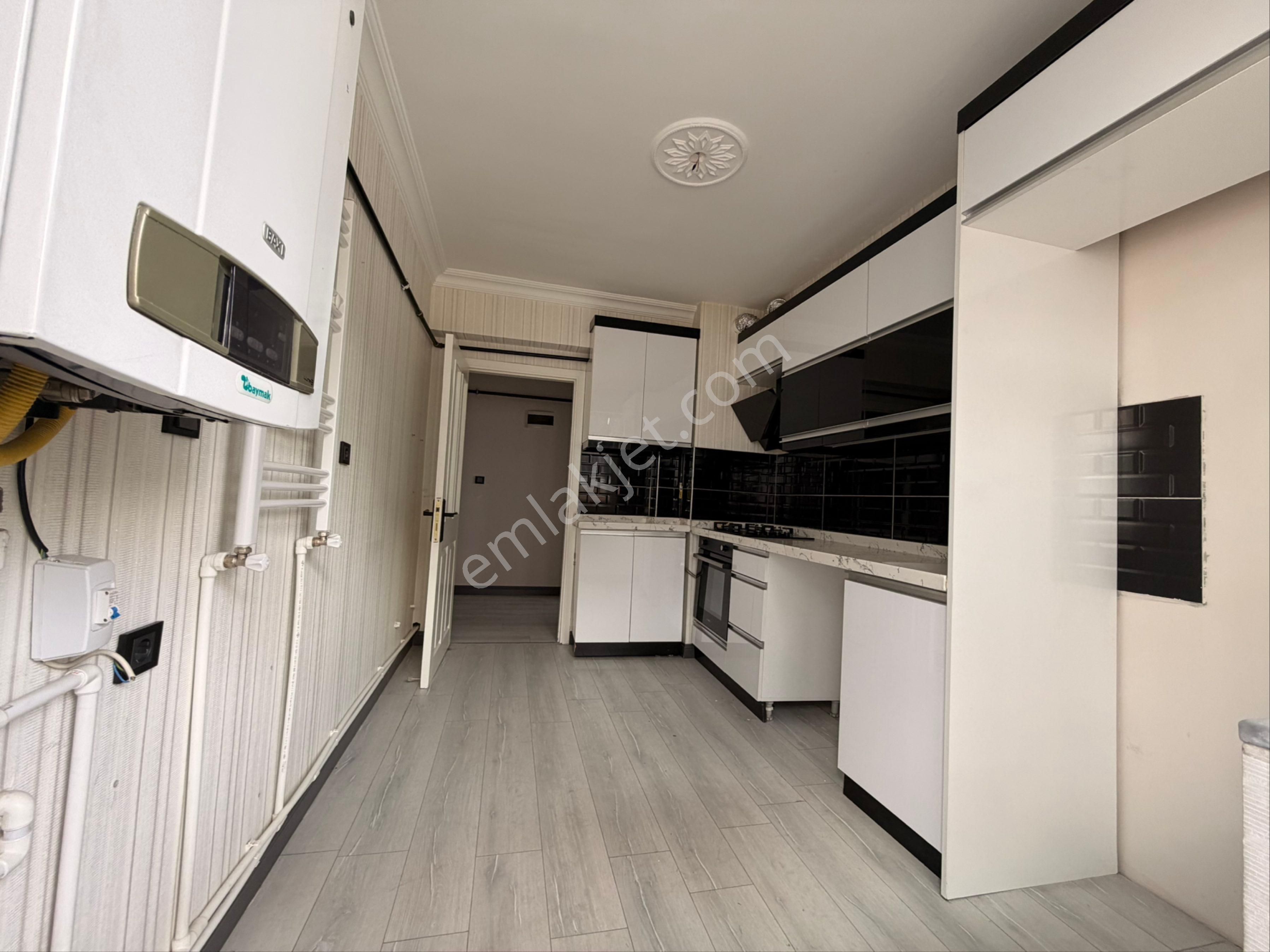 Ufuktepe Mah Cadde Yanı Asansörlü Full Lüx Yapılı Orta Kat 3+1 - Görsel 7