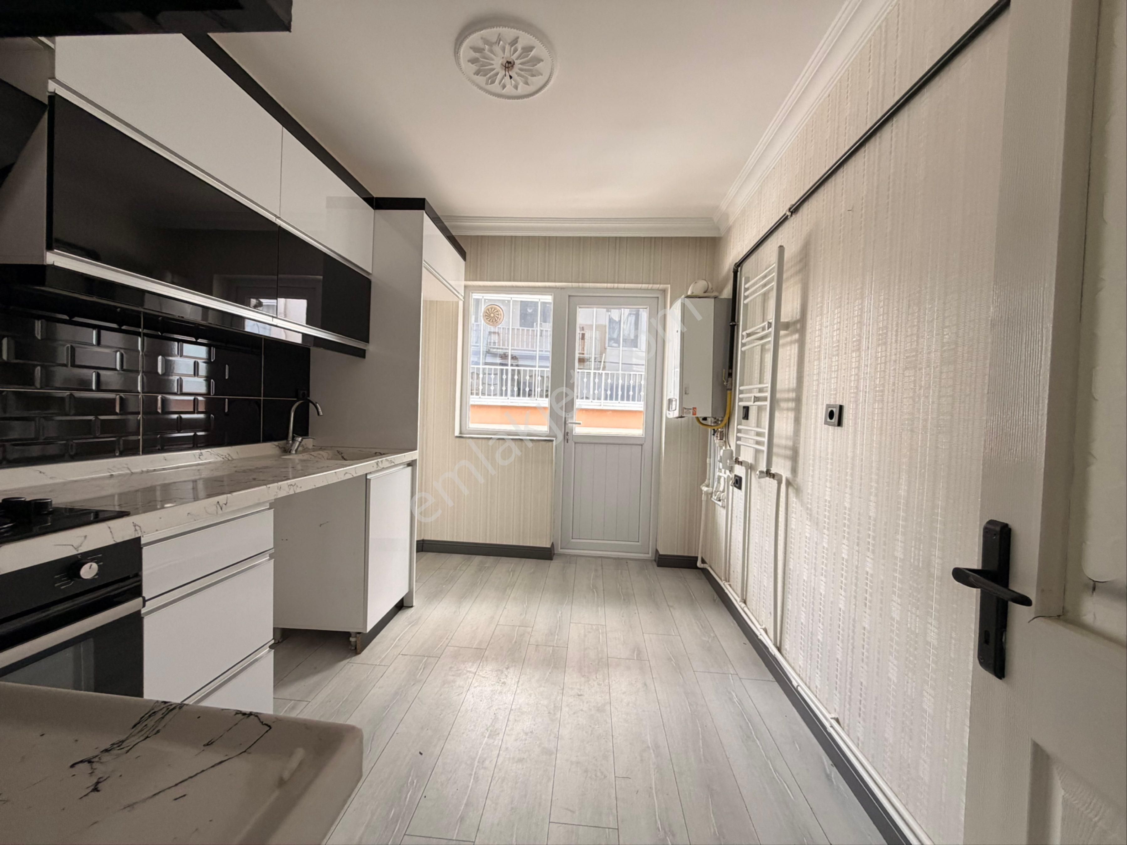 Ufuktepe Mah Cadde Yanı Asansörlü Full Lüx Yapılı Orta Kat 3+1 - Görsel 6