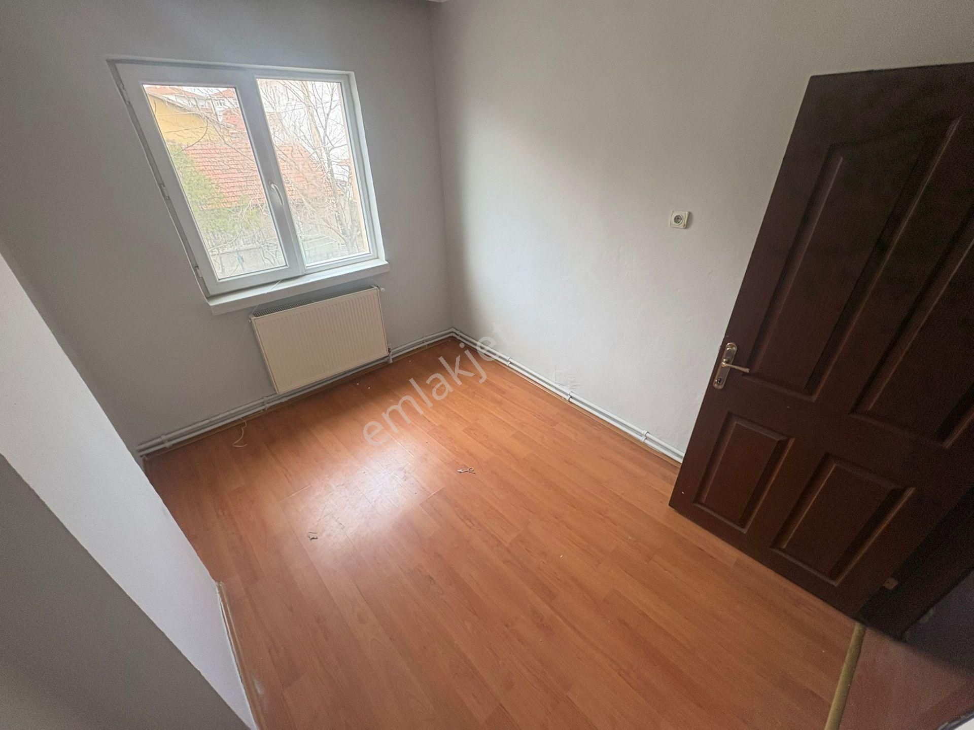 Hayal^den Akşemsettin Mh^de Merkezi Konumda Bağımsz Ara Katta Ön Cp. 3+1 Kupon Daire Akşemsettin - Görsel 13