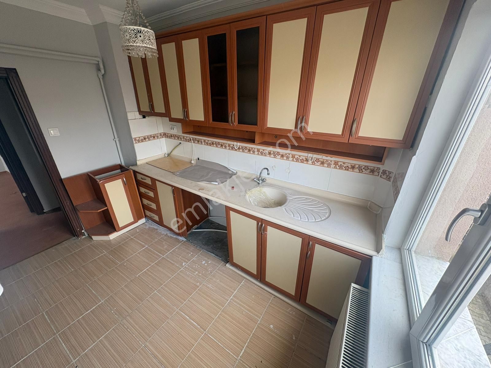 Hayal^den Akşemsettin Mh^de Merkezi Konumda Bağımsz Ara Katta Ön Cp. 3+1 Kupon Daire Akşemsettin - Görsel 2