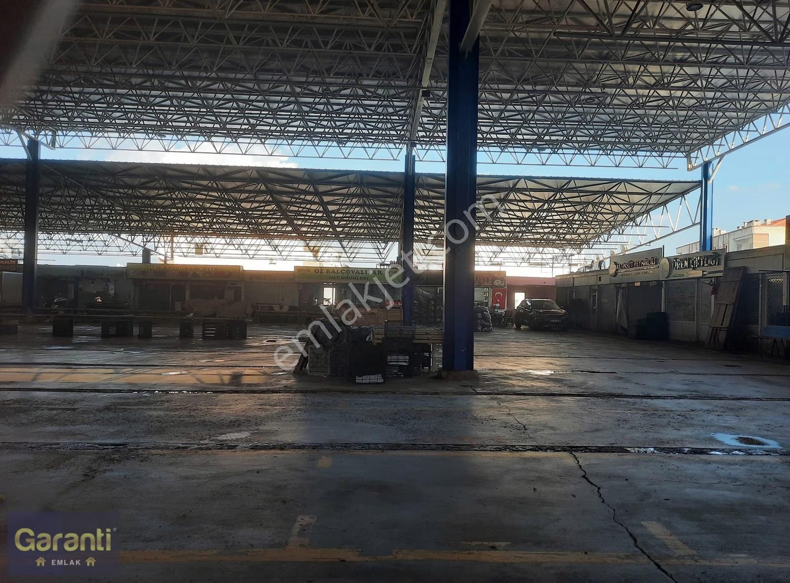 Balçova Pazaryerinde 25 M2 Bacalı Çift Cephe Satılık Dükkkan - Görsel 2