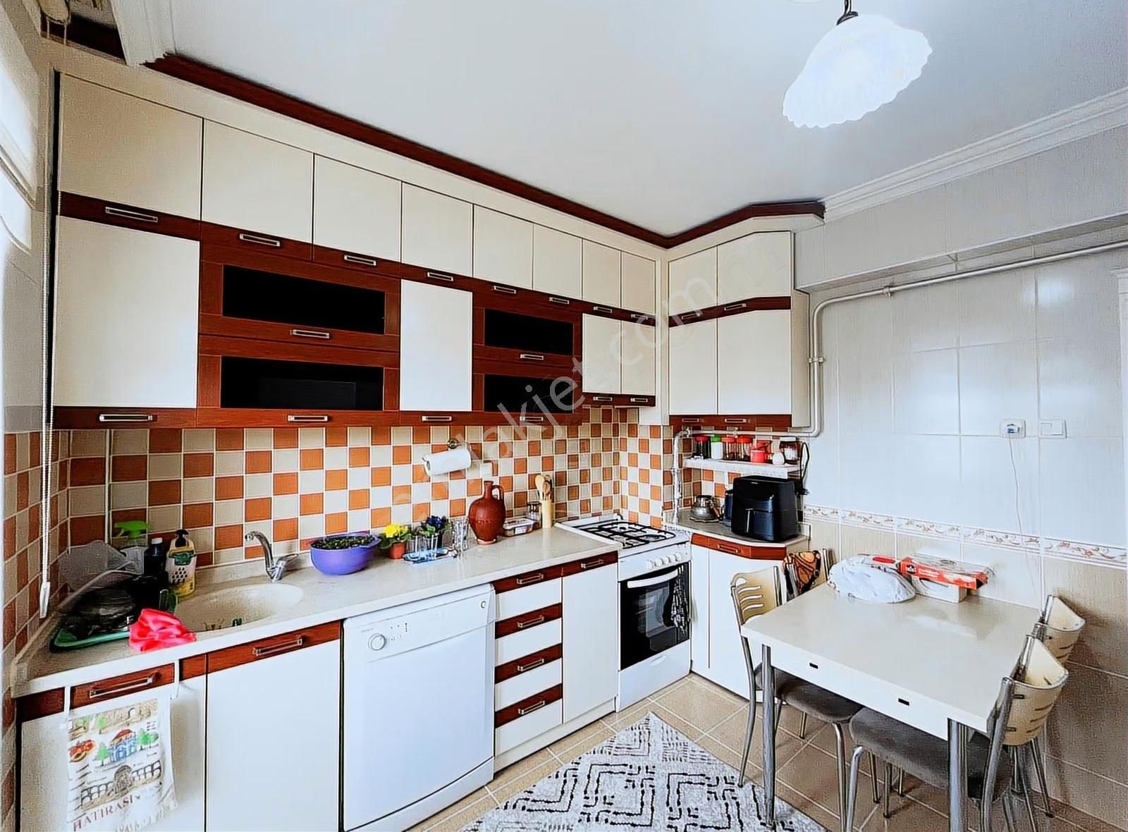 M.fevzi Çakmak Mah.'de Ana Cadde Cepheli Mantolamalı 3+1 Daire - Görsel 19