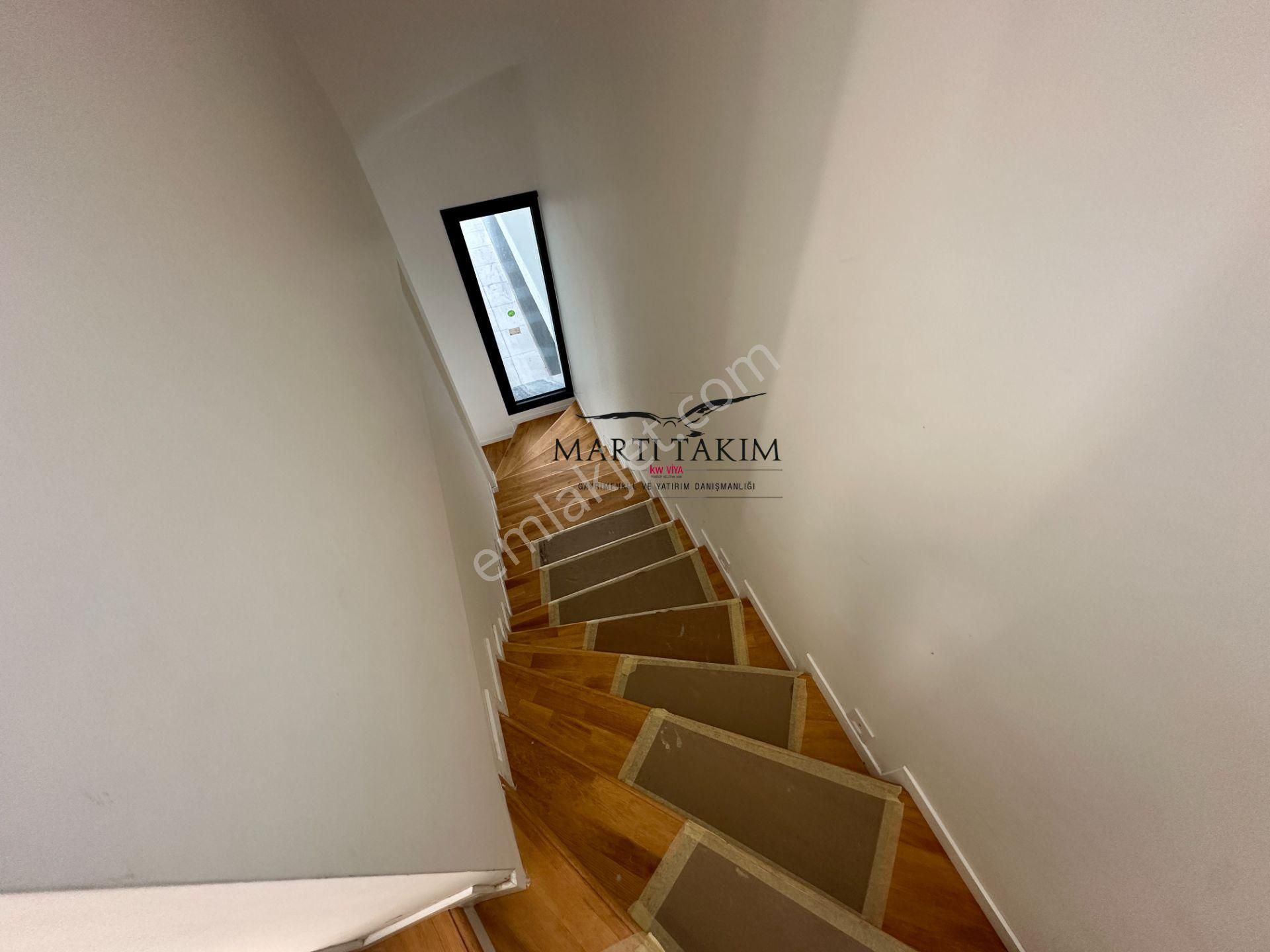 Villakent'te Özel Yapım Müstakil Havuzlu 4+2 Tripleks Villa - Görsel 16