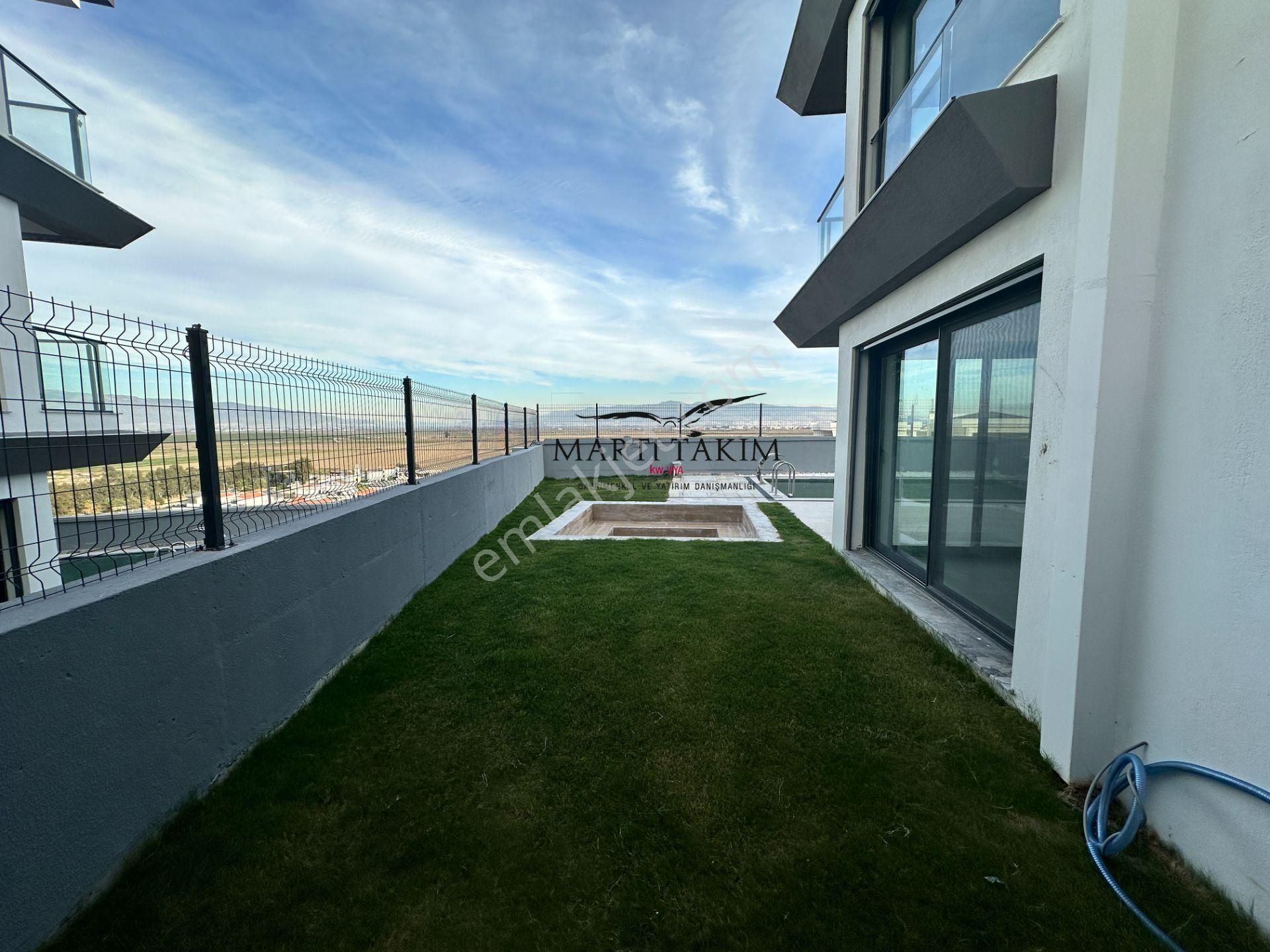 Villakent'te Özel Yapım Müstakil Havuzlu 4+2 Tripleks Villa - Görsel 11