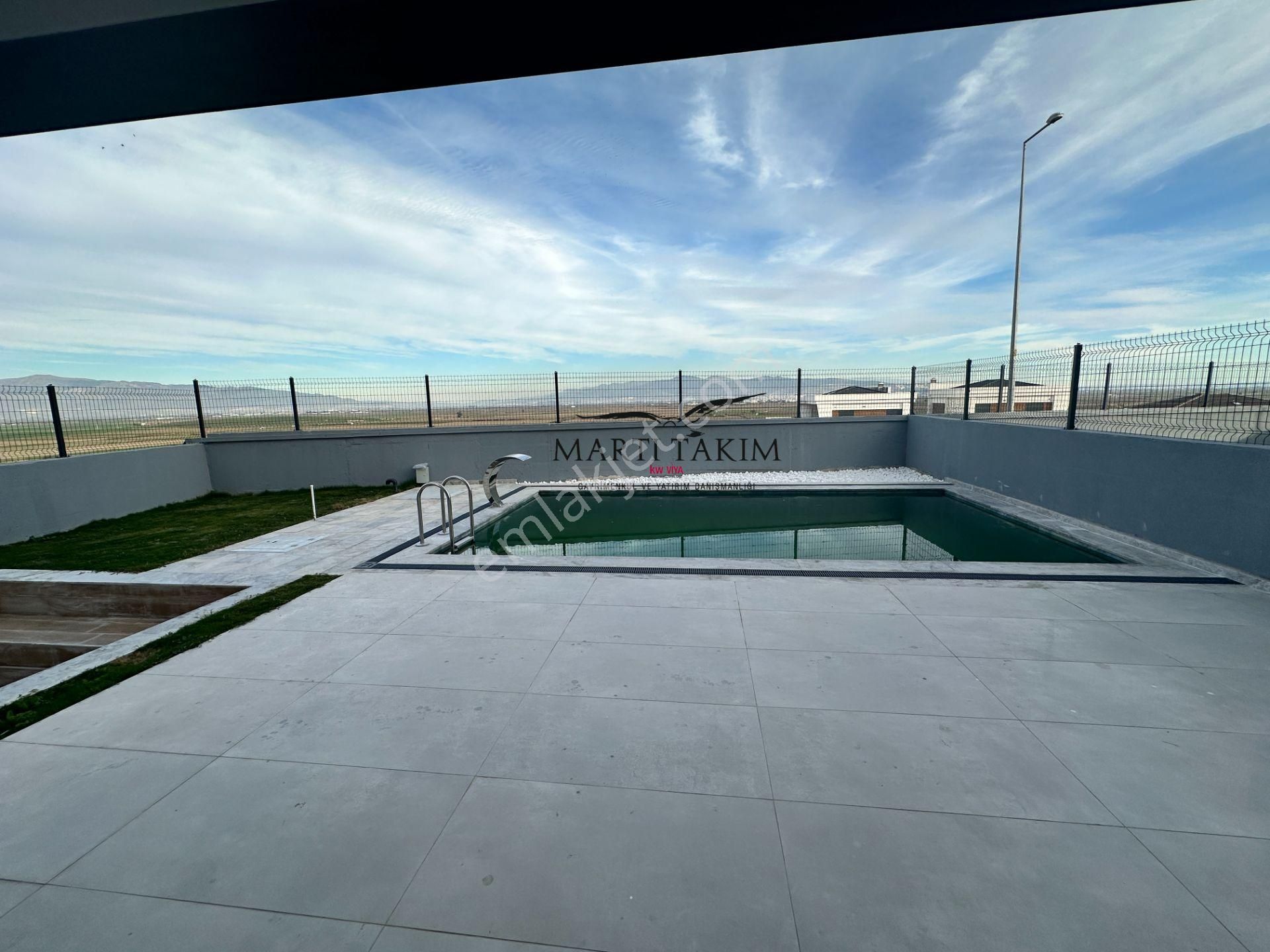 Villakent'te Özel Yapım Müstakil Havuzlu 4+2 Tripleks Villa - Görsel 10