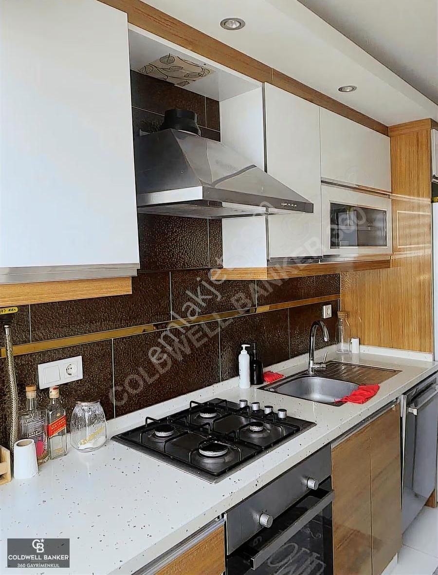 Konak Güzelyalı'da 3+1 Eşyalı Kiralık Daire-merkezi Konum - Görsel 33