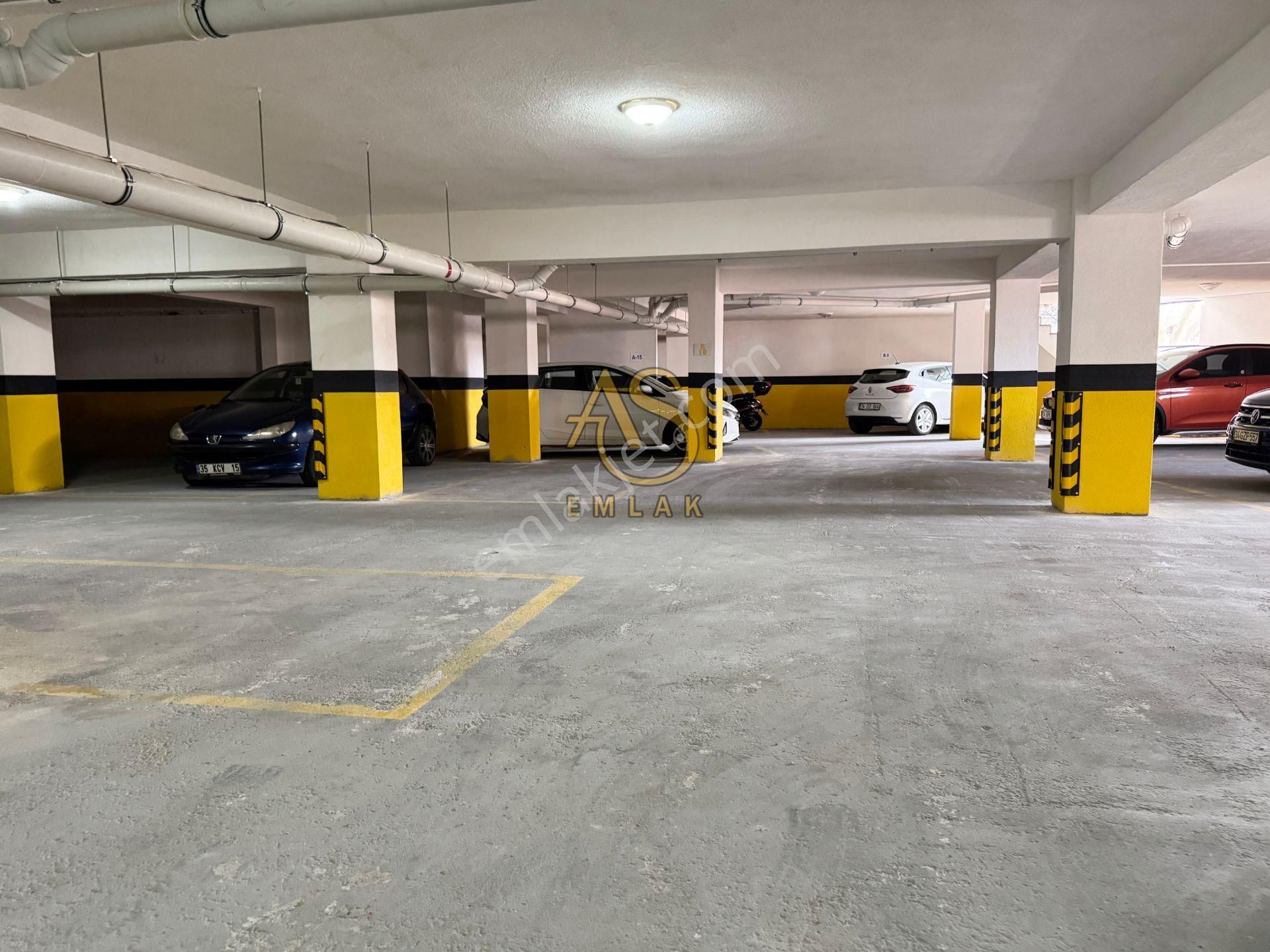 As Emlaktan 4+2sultantepe Deniz Manzaralı 310m2 Otoparklı Dublex - Görsel 32