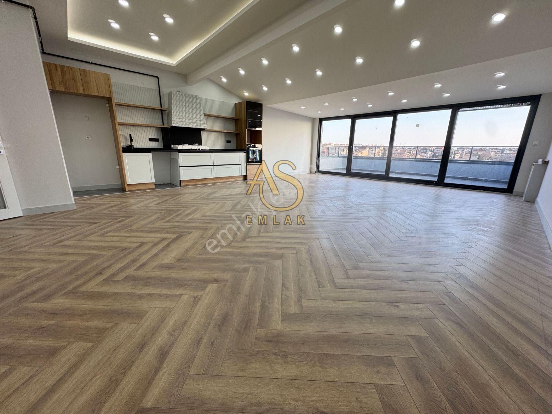 As Emlaktan 4+2sultantepe Deniz Manzaralı 310m2 Otoparklı Dublex - Görsel 5
