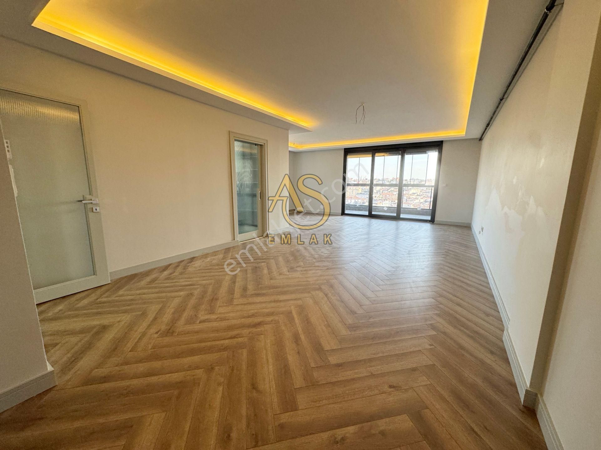 As Emlaktan 4+2sultantepe Deniz Manzaralı 310m2 Otoparklı Dublex - Görsel 17