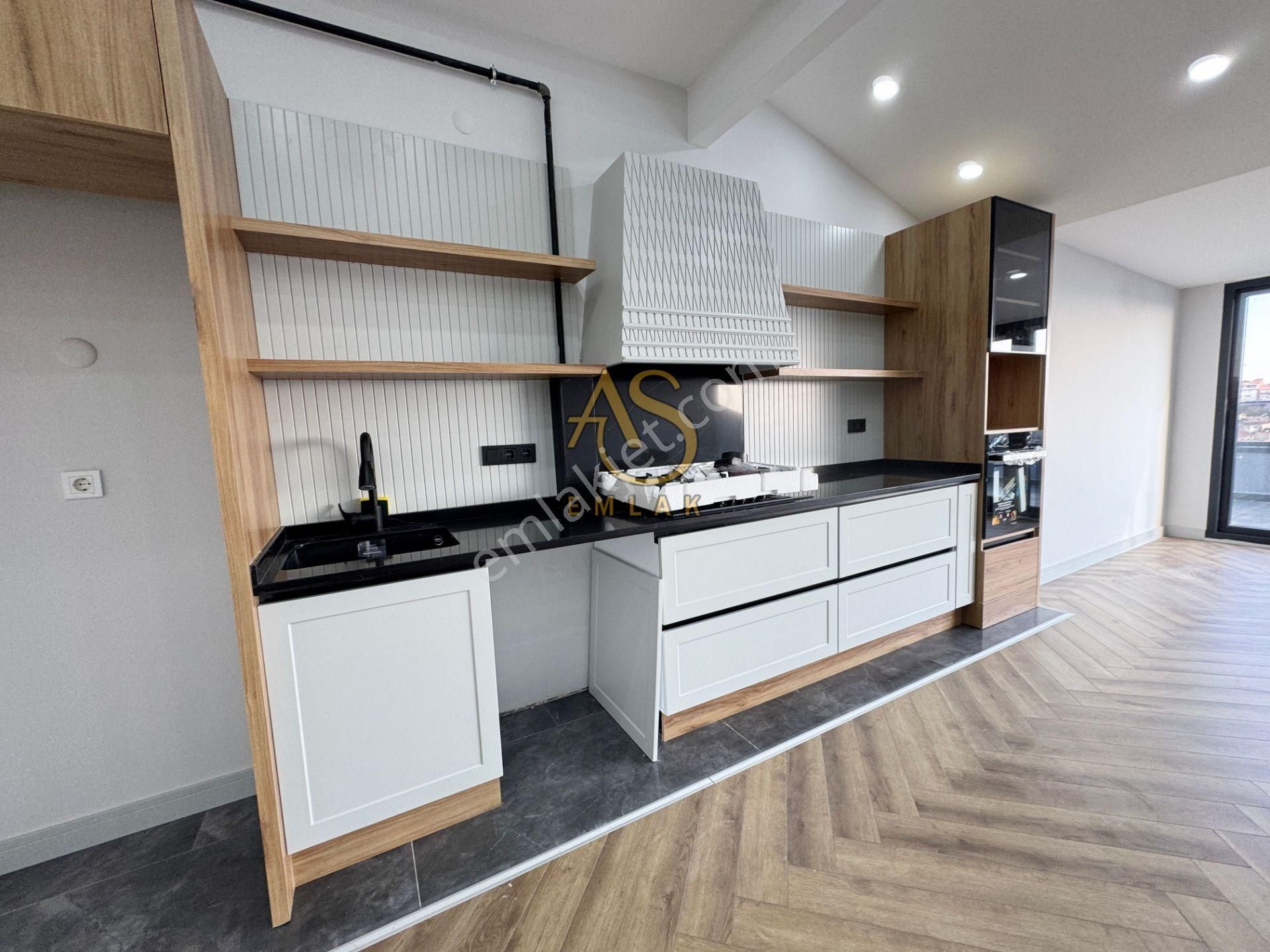 As Emlaktan 4+2sultantepe Deniz Manzaralı 310m2 Otoparklı Dublex - Görsel 7