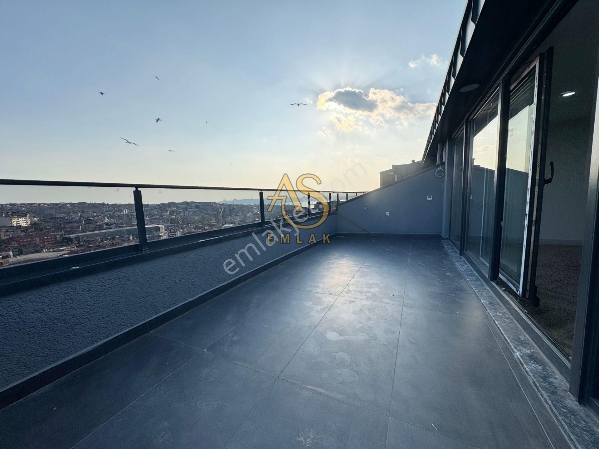 As Emlaktan 4+2sultantepe Deniz Manzaralı 310m2 Otoparklı Dublex - Görsel 4