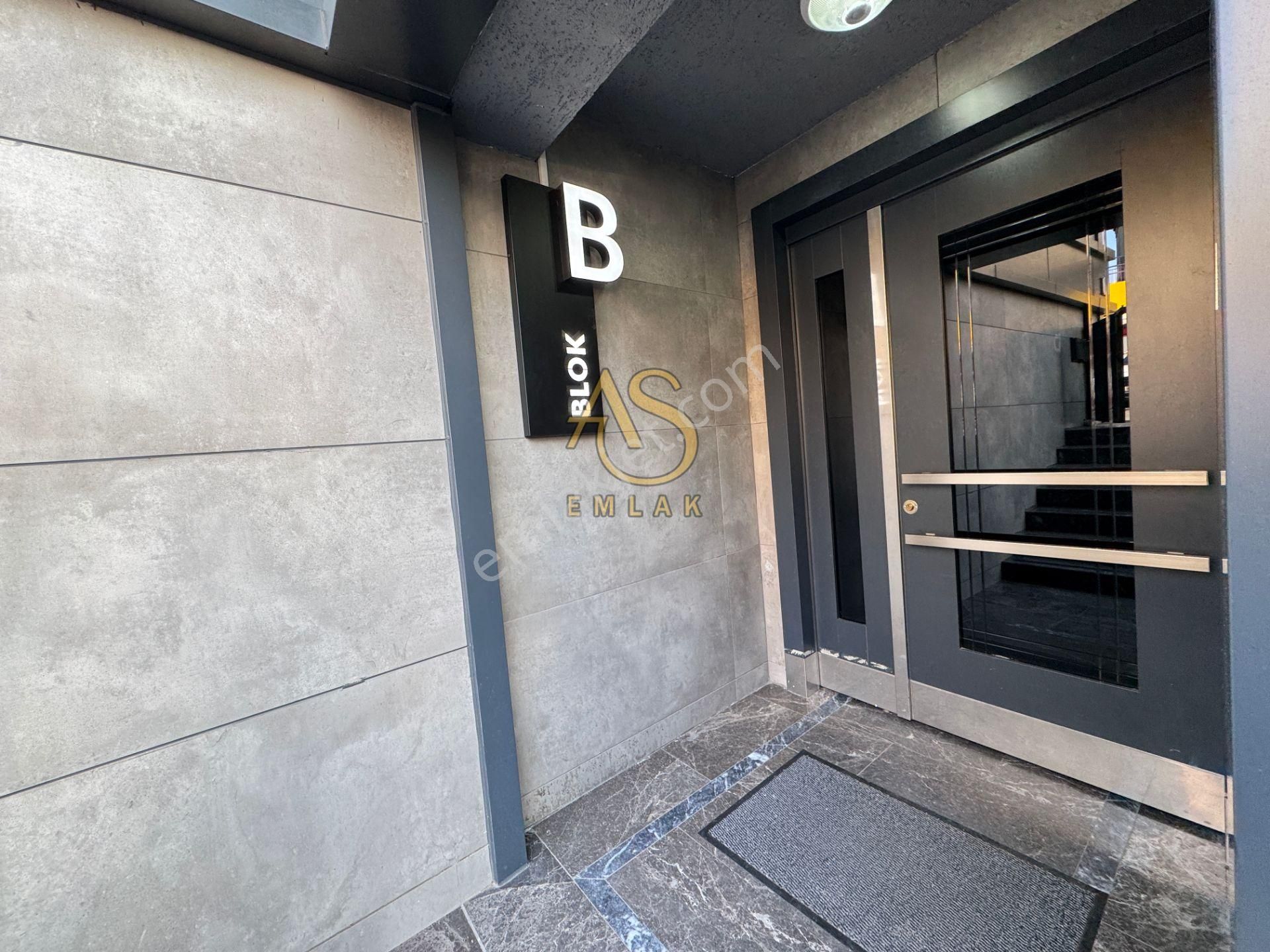 As Emlaktan 4+2sultantepe Deniz Manzaralı 310m2 Otoparklı Dublex - Görsel 33