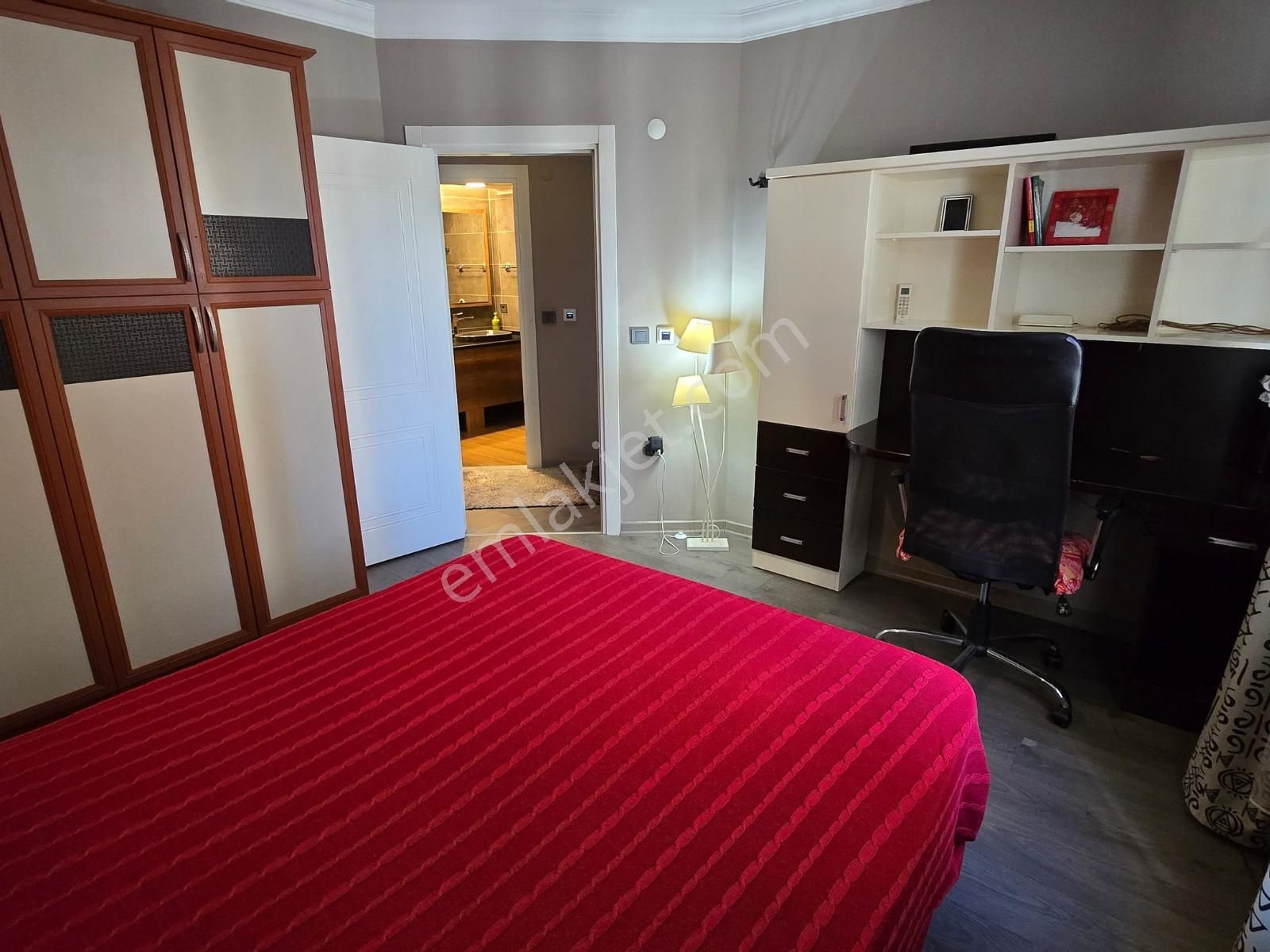 Alanya Merkez Atatürk Caddesinde 3+1 Full Eşyalı Kiralık Lüks Daire - Görsel 25
