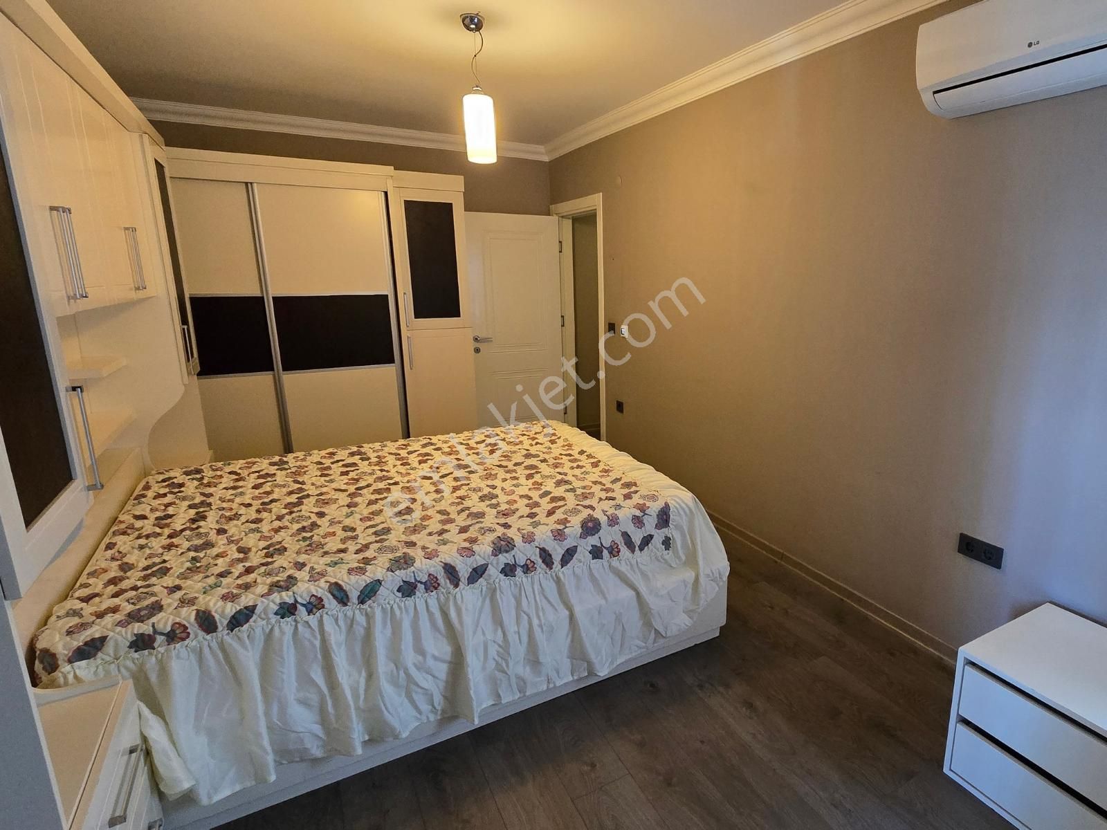 Alanya Merkez Atatürk Caddesinde 3+1 Full Eşyalı Kiralık Lüks Daire - Görsel 29