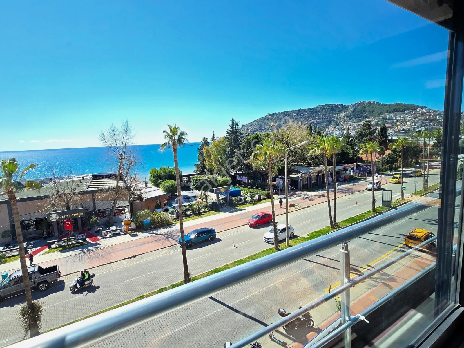 Alanya Merkez Atatürk Caddesinde 3+1 Full Eşyalı Kiralık Lüks Daire - Görsel 11