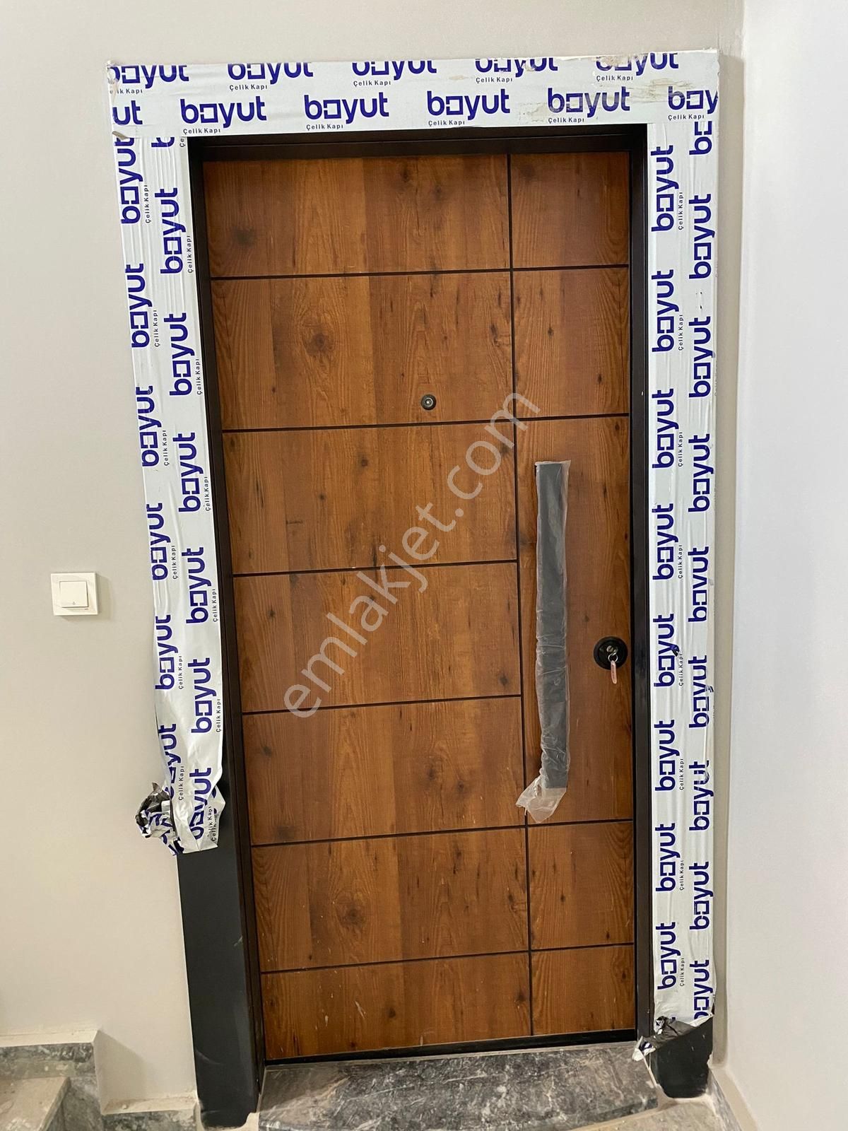 Altınoluk Merkeze Yakın 2+1 Açık Muftak