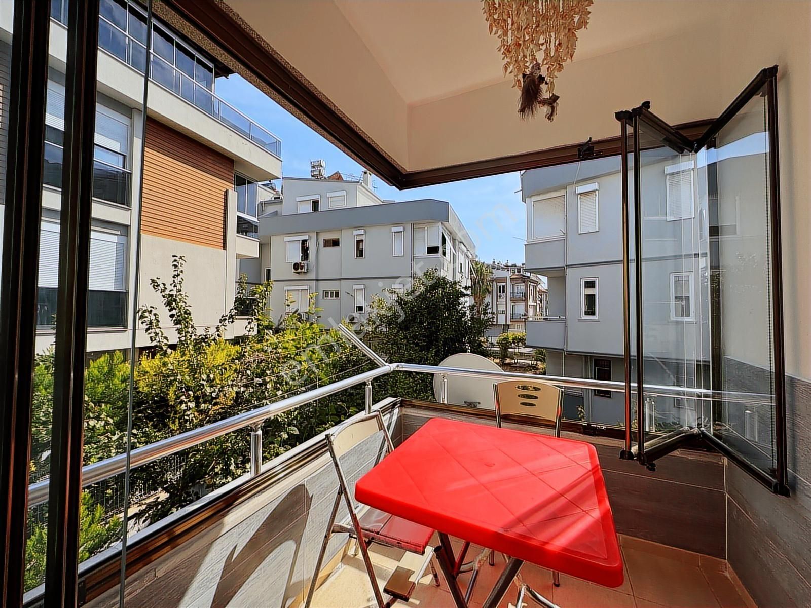 Çağlayan Barınaklar'da Eski Lara Yoluna Yakın Eşyalı Kiralık 2+1 - Görsel 4