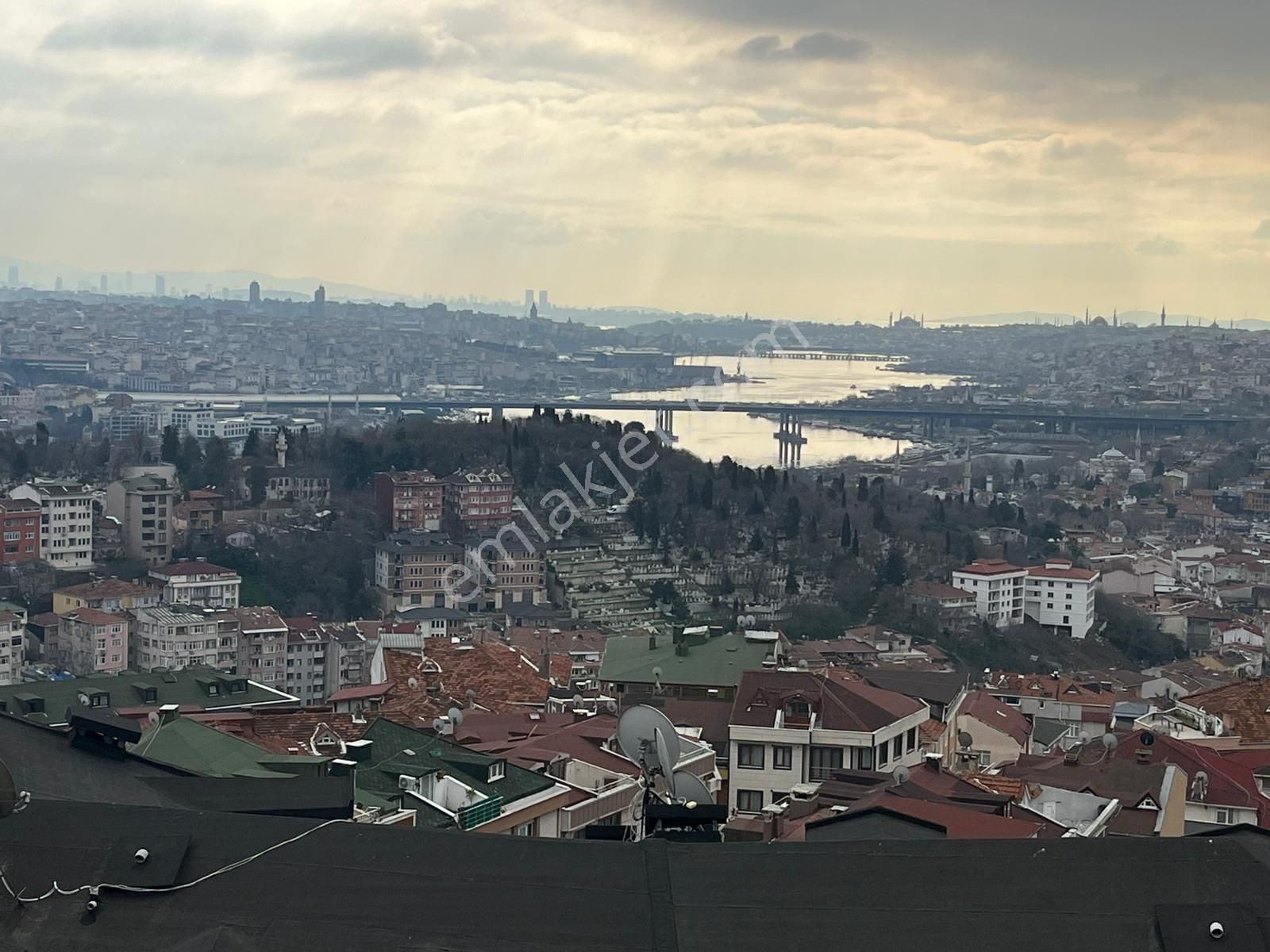 Şeref Emlak Eşsiz Manzaralı Kiralık Daire 35.000 Tl