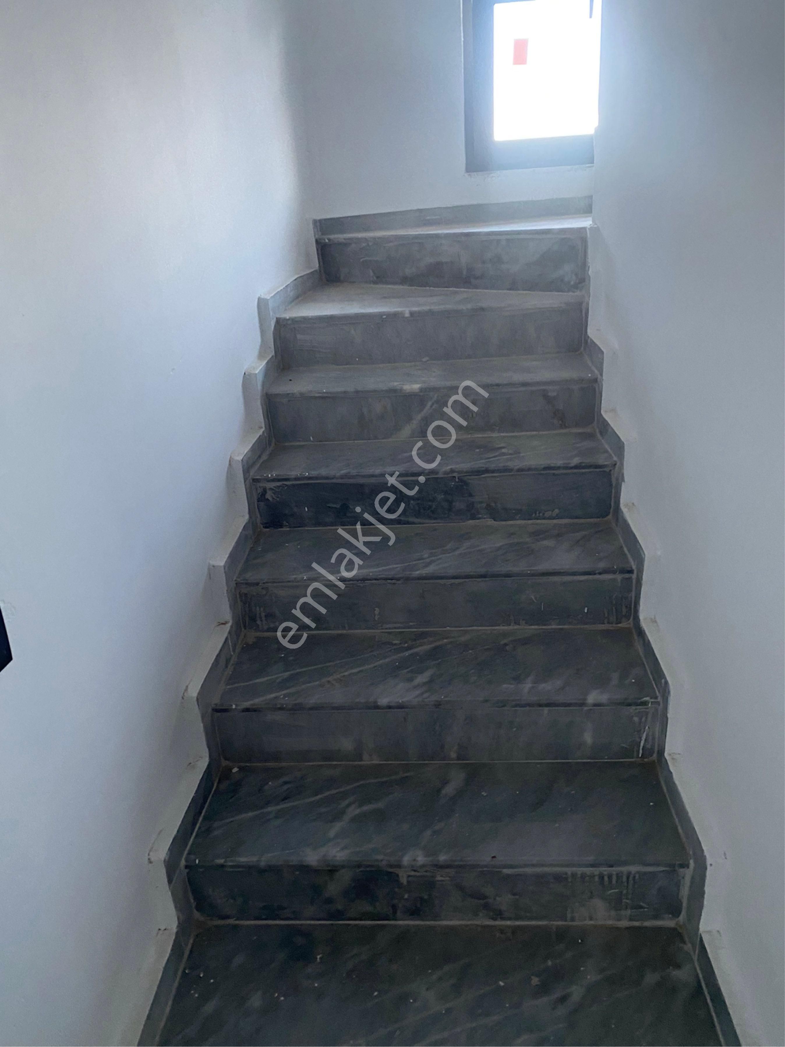 Kuzdere İskanlı 3+1 Dubleks Ayrı Mutfaklı Havuzlu - Görsel 35