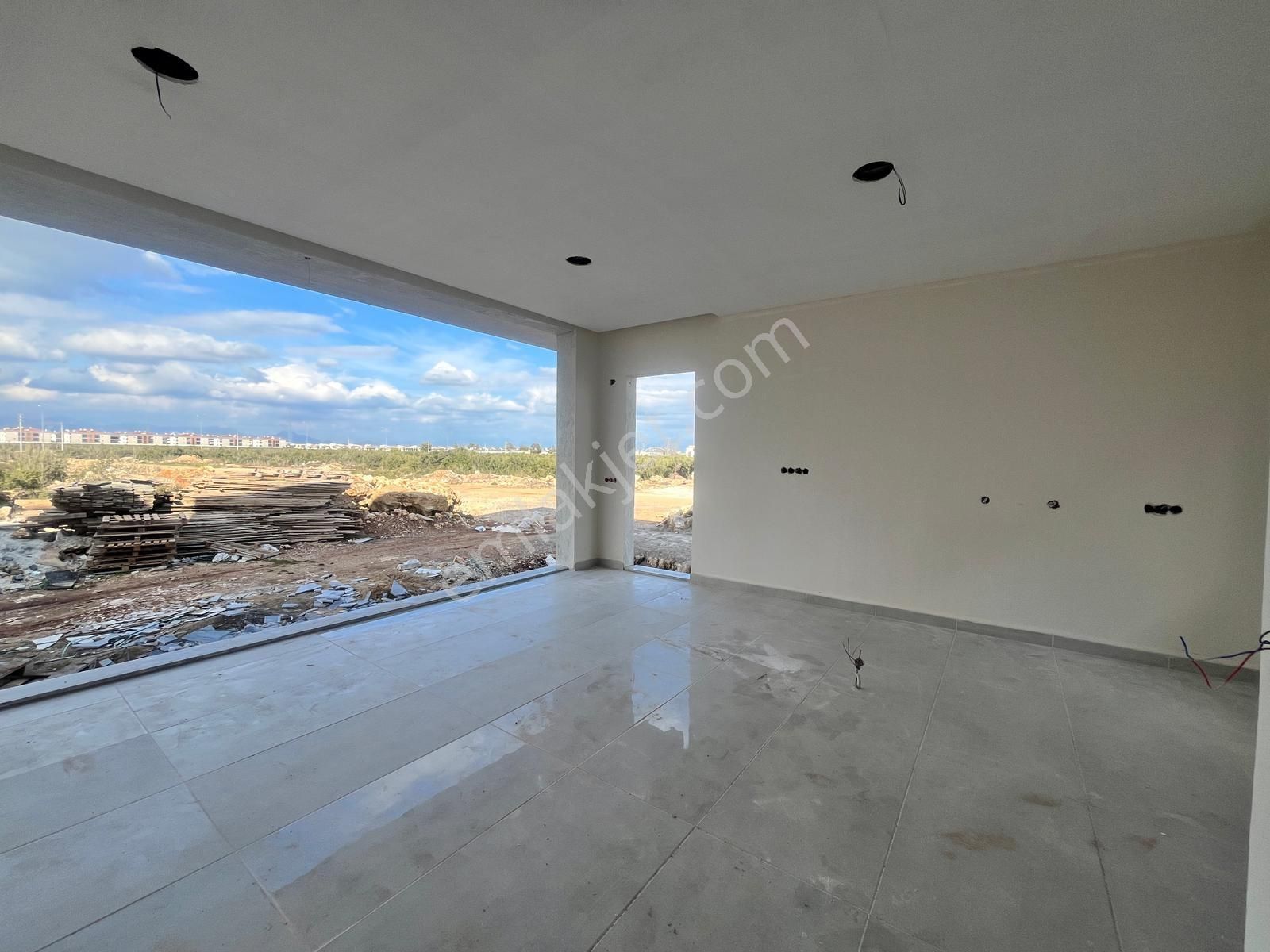 Satılık Altınkalede Site İçinde Özel Havuzlu Lüks 4+1 Villa - Görsel 5