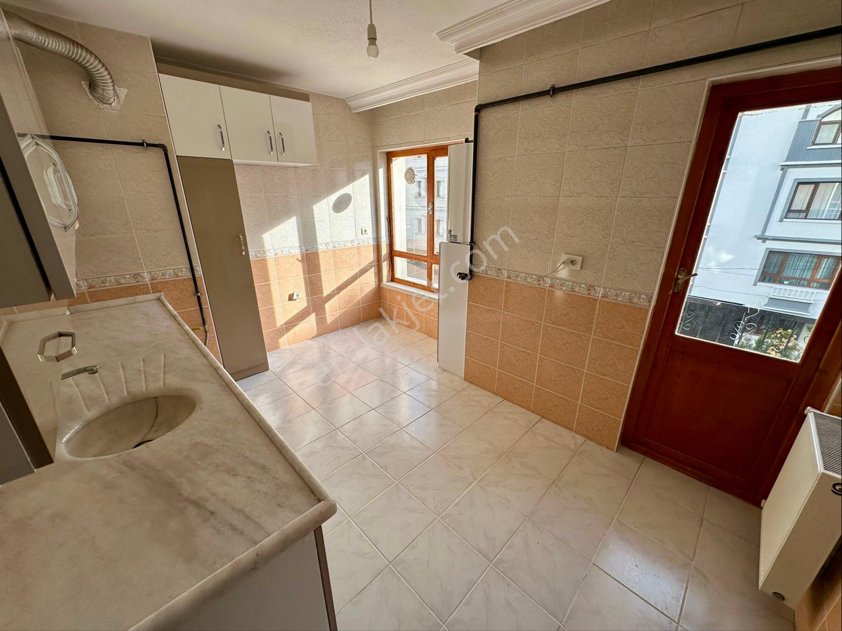 Osmangazi Mah Sanatoryum Hastane Yakını Ara Katta Geniş 3+1 - Görsel 6