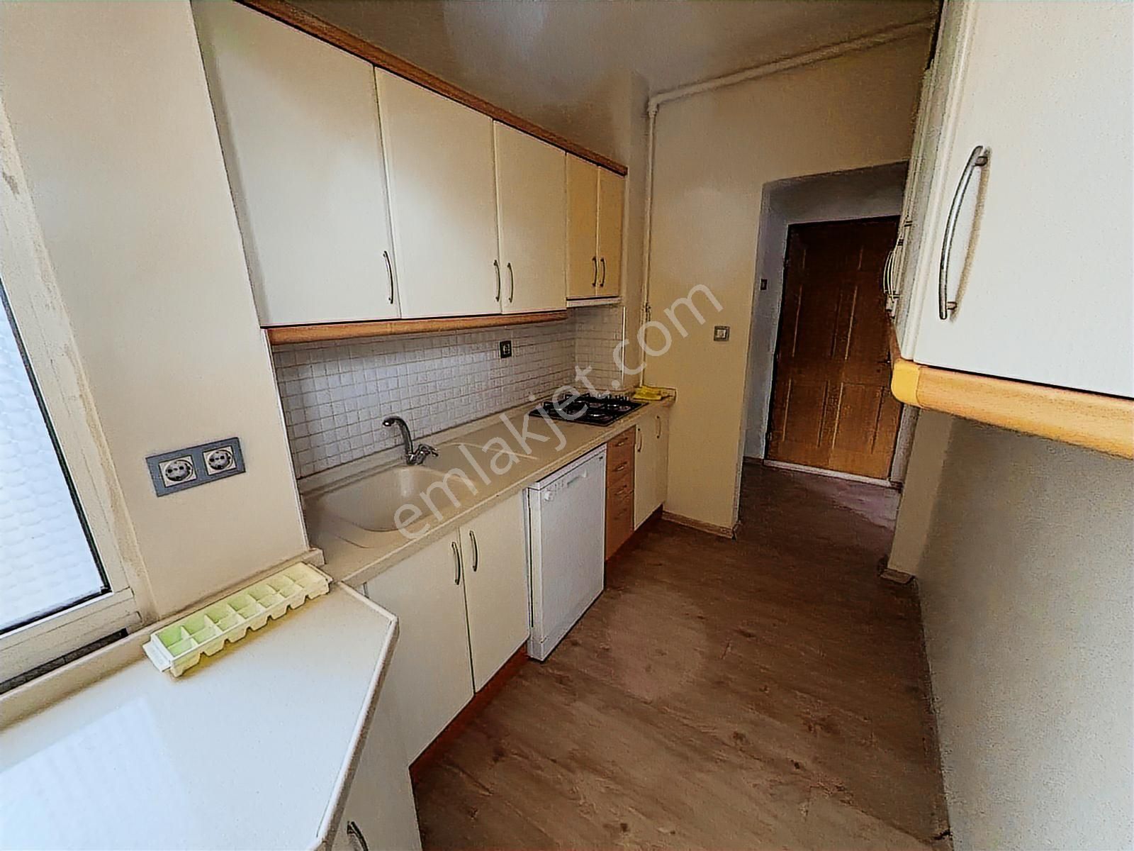 Kuttaş'tan Cadde Üstü Katta Ön 2+1 İçi Yapılı Metro Yakını - Görsel 10