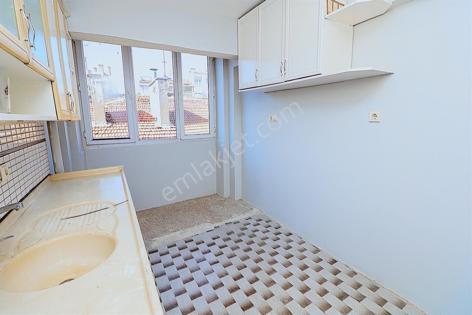 İzmir Bornova Kazım Dirikte,küçükparka Komşu,3+1 Kiralık Daire - Görsel 3