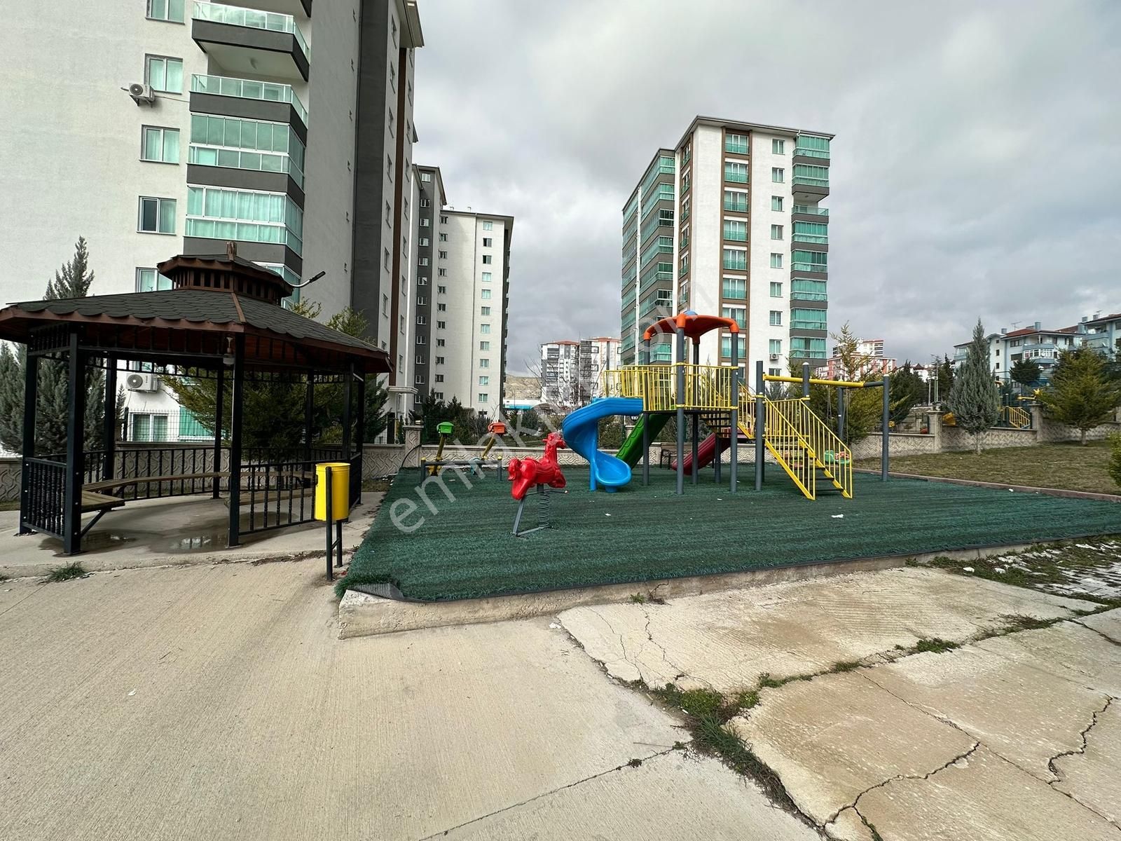 Başağaç Mah.site İçerisinde Yapılı Satılık 3+1 Daire - Görsel 3