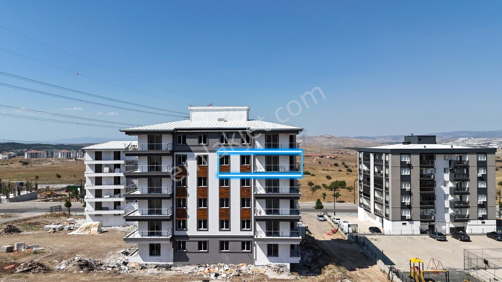 Realiva'dan Örnekkentte Satılık 2+1 Kapalı Mutfak Daire