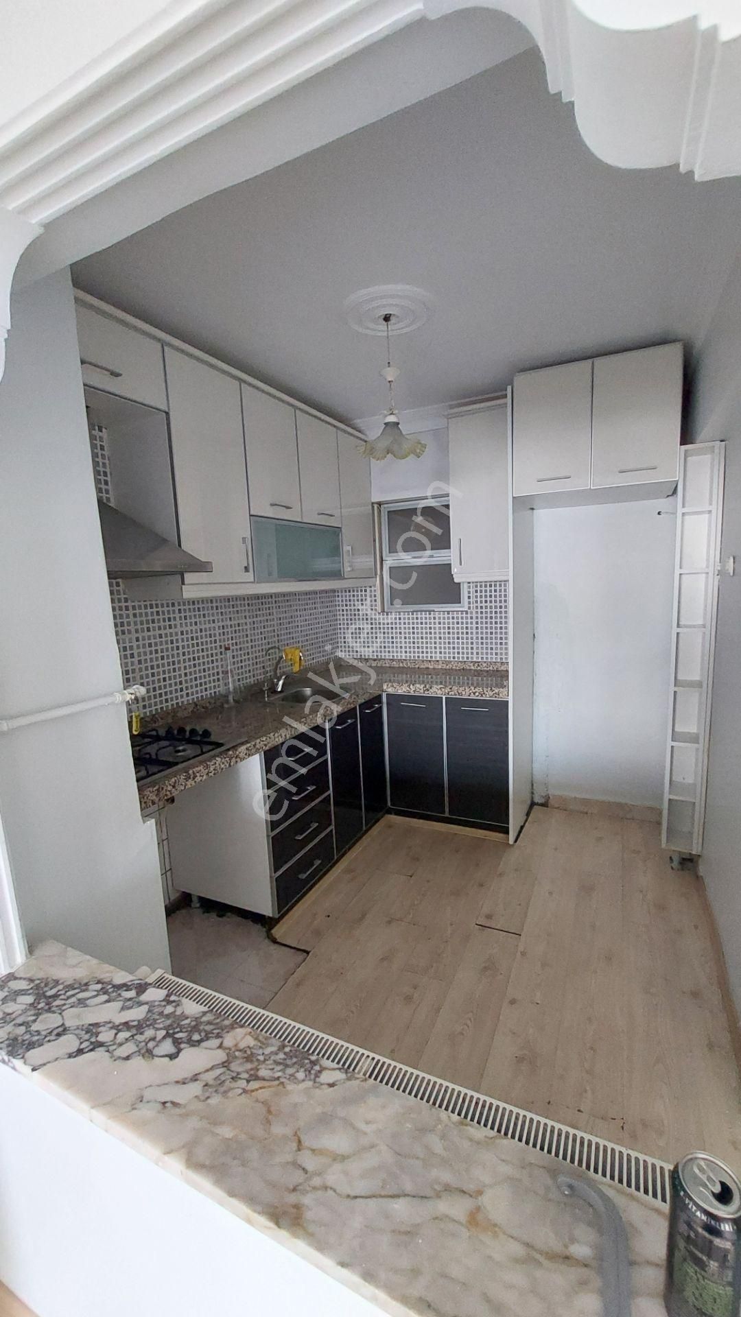 Güzelyalı Yalı Mah . Havuzlu Ara Kat Kiracılı Temiz 2+1 Daire - Görsel 7