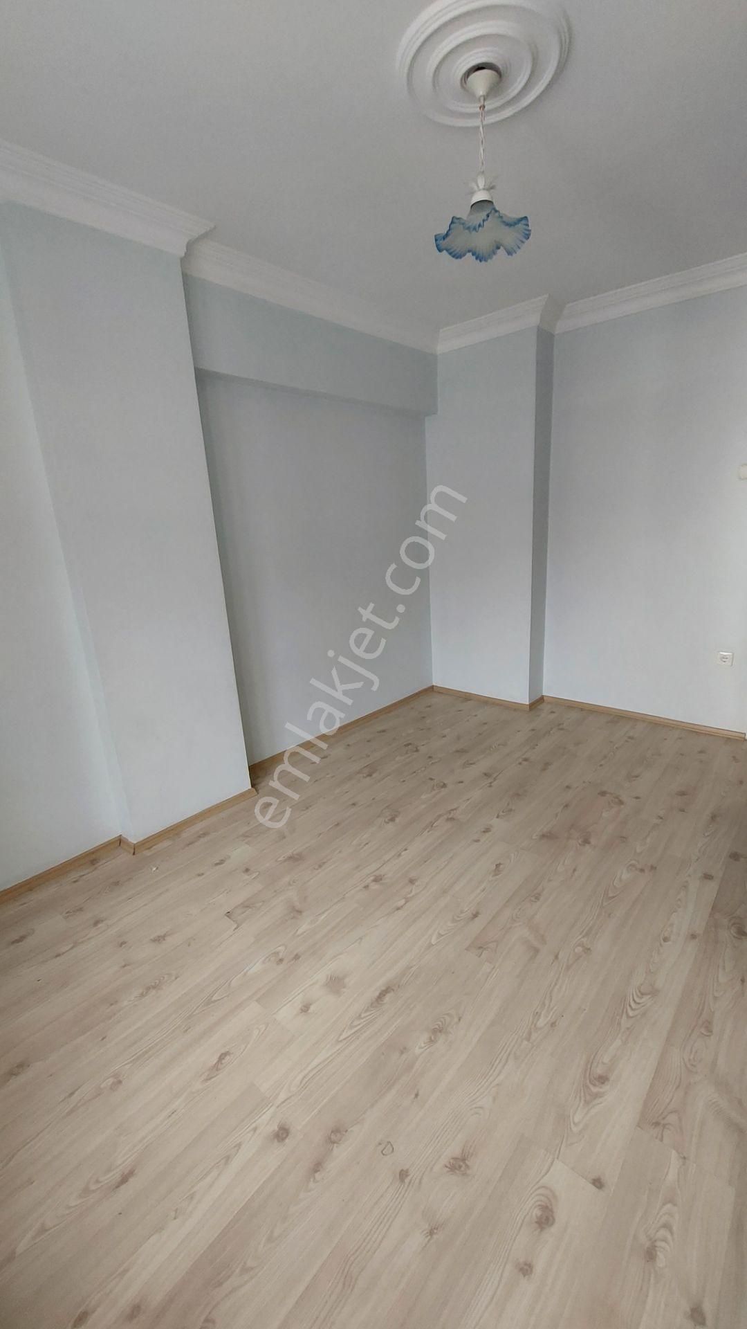 Güzelyalı Yalı Mah . Havuzlu Ara Kat Kiracılı Temiz 2+1 Daire - Görsel 10