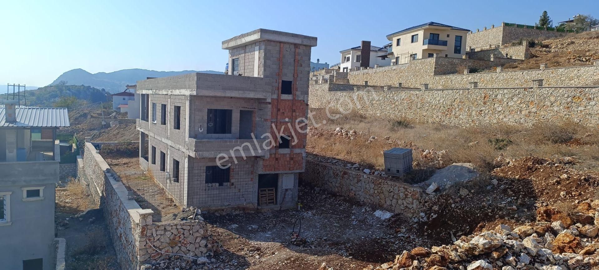 Arve'den Gözne Korum Mahallesinde Mersin Manzaralı 2 Katlı Ev - Görsel 4