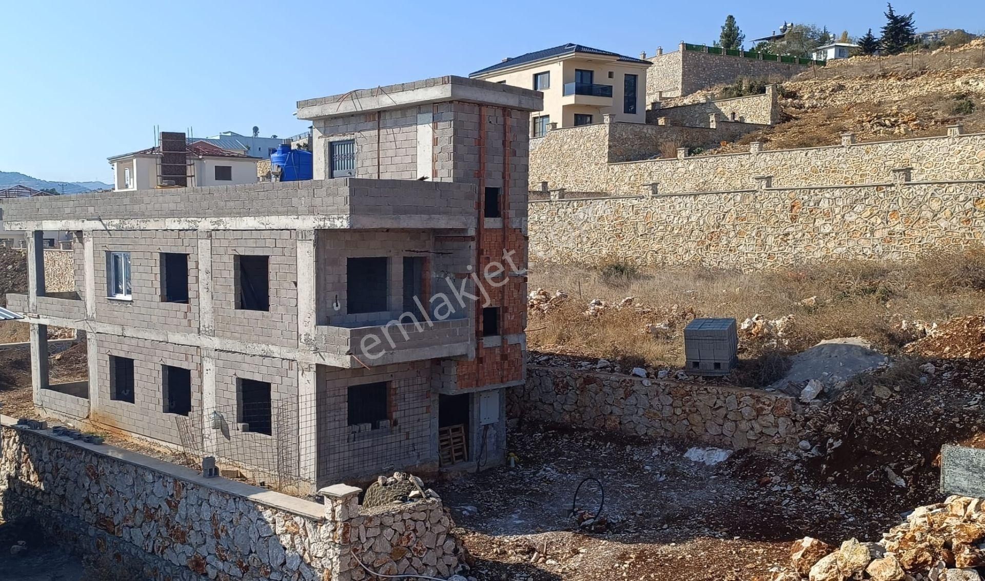 Arve'den Gözne Korum Mahallesinde Mersin Manzaralı 2 Katlı Ev - Görsel 6