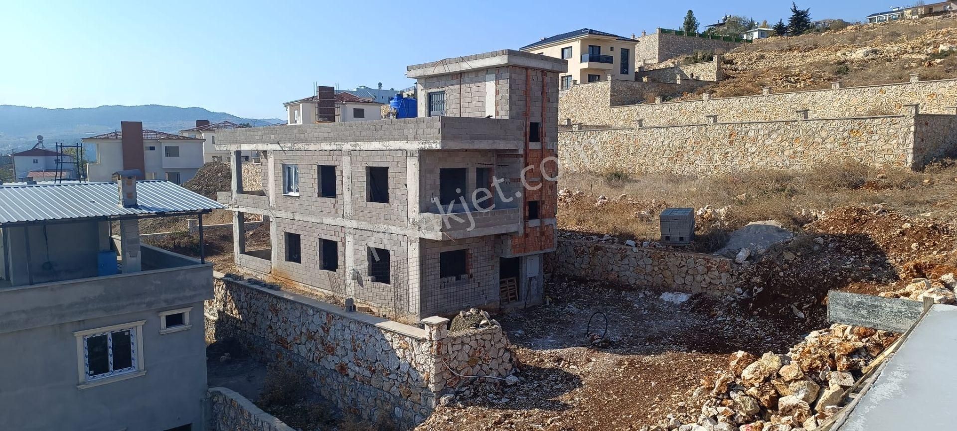 Arve'den Gözne Korum Mahallesinde Mersin Manzaralı 2 Katlı Ev - Görsel 2