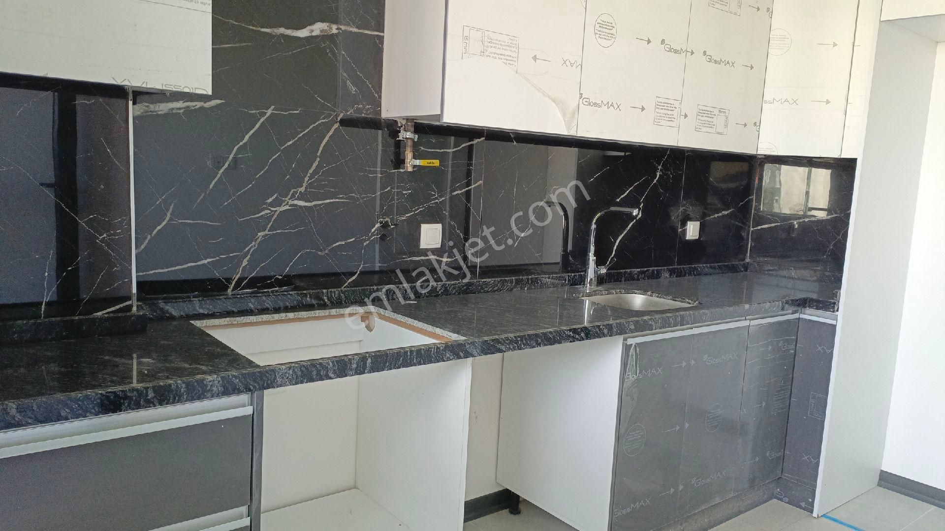 Çayırova Cumhuriyet Mah Satılık 2+1 İskanlı Yerden Isıtmalı Daire - Görsel 15