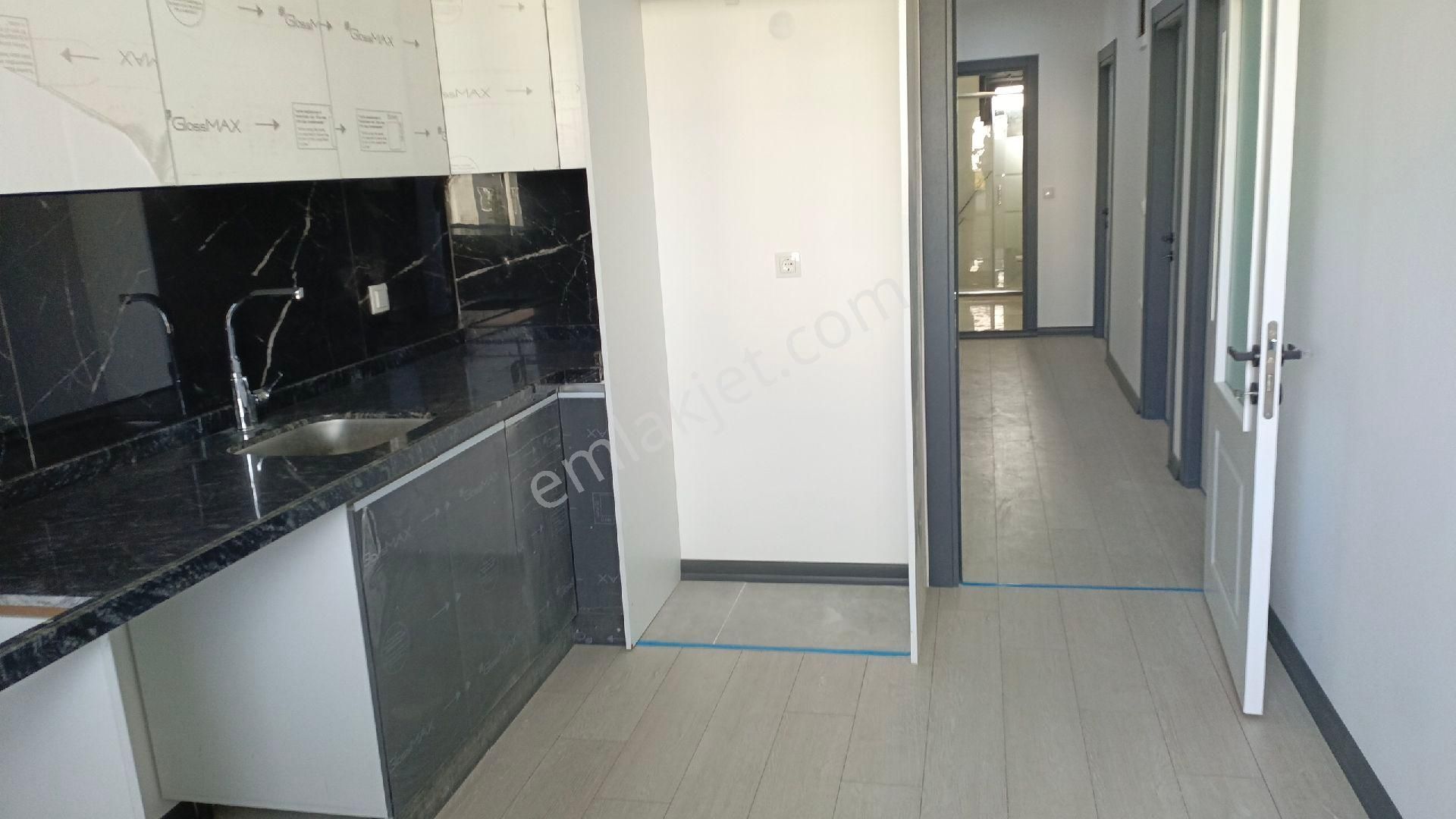 Çayırova Cumhuriyet Mah Satılık 2+1 İskanlı Yerden Isıtmalı Daire - Görsel 16