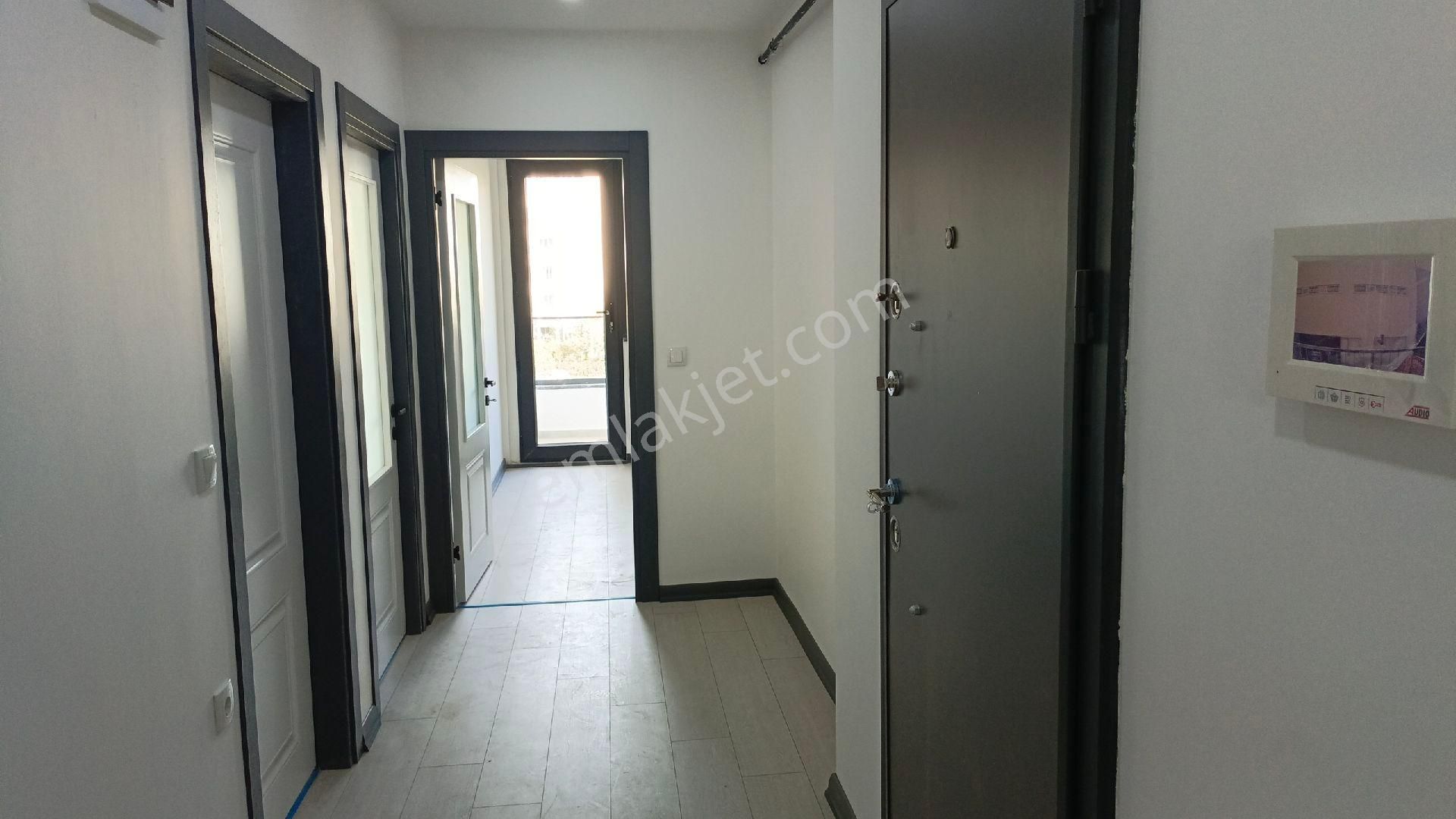 Çayırova Cumhuriyet Mah Satılık 2+1 İskanlı Yerden Isıtmalı Daire - Görsel 23