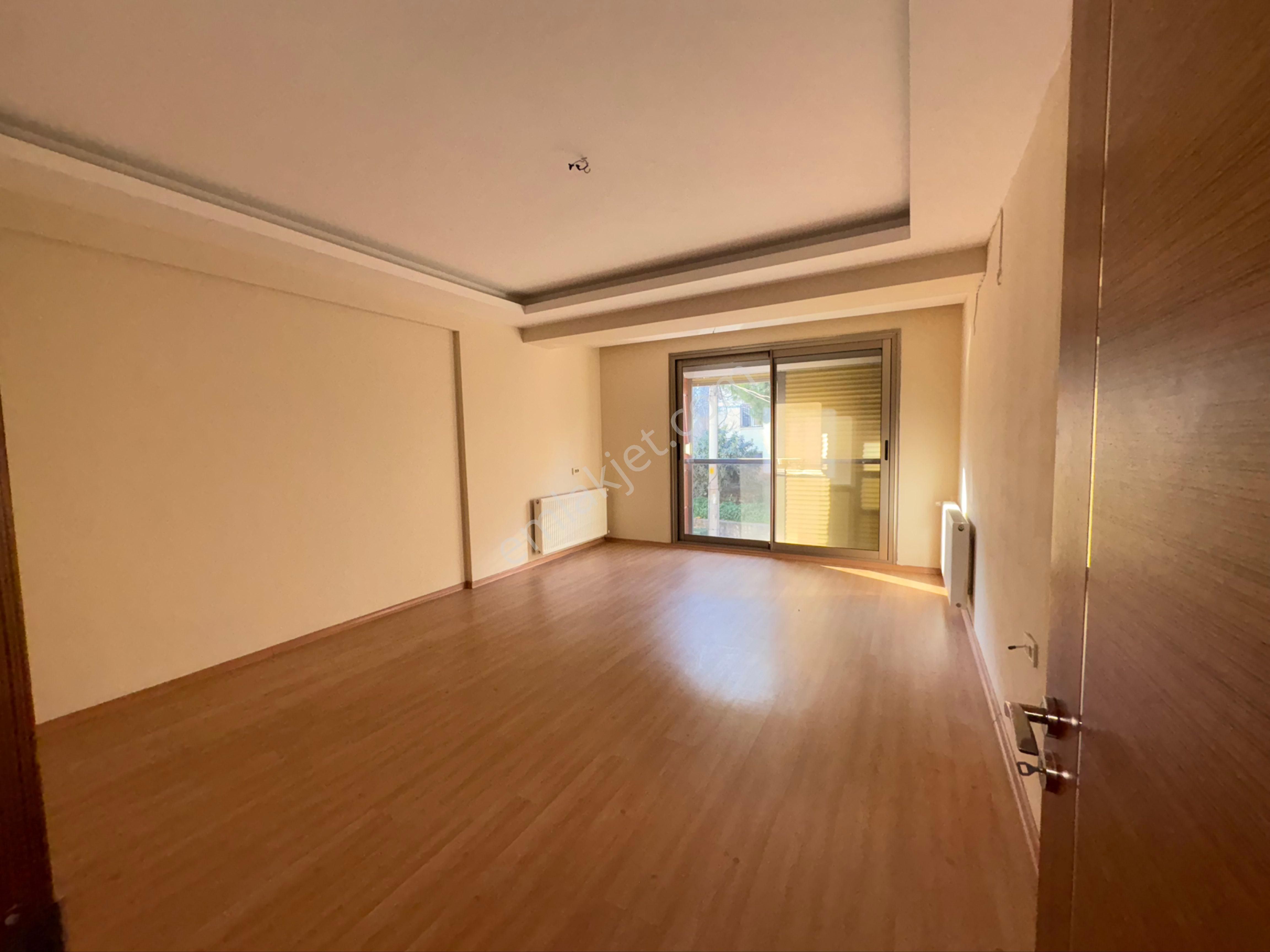 İzmir Denizmen İnönü Cadde Yakını Genç Binada 3+1 Kiralık Daire