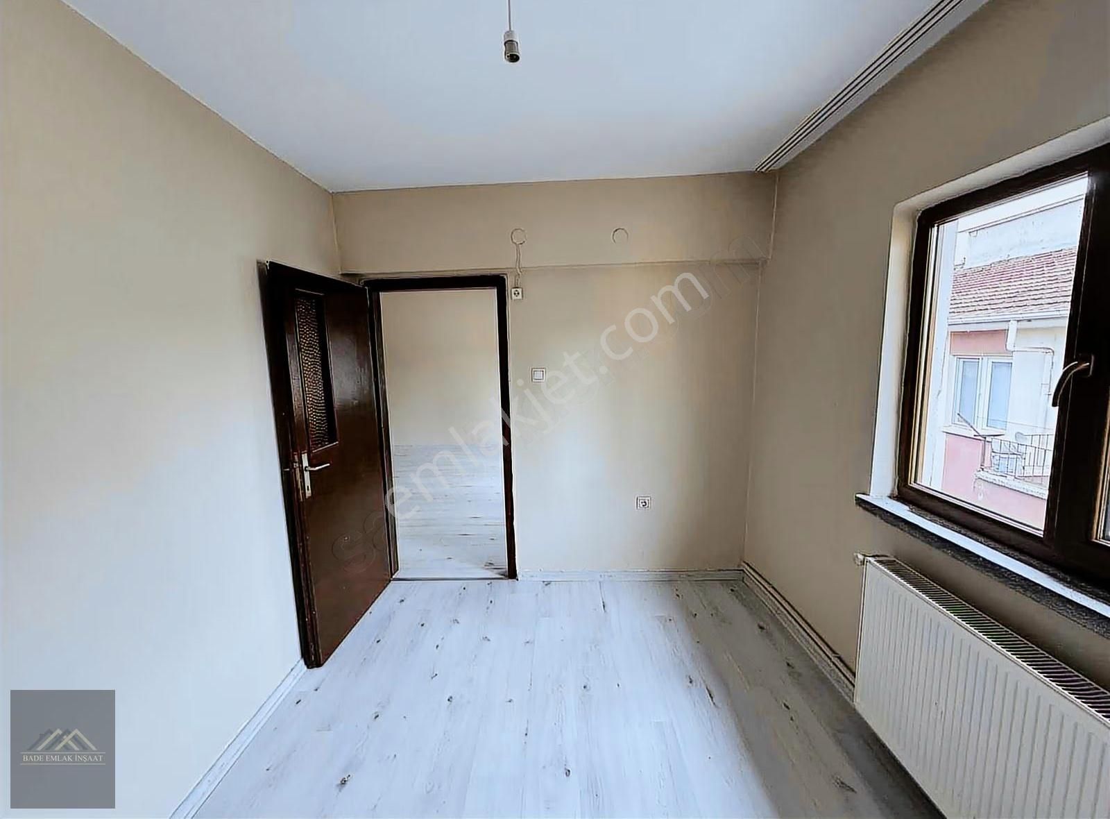 Bade Emlak İnşaattan 3+1 Kiralık Daire - Görsel 3