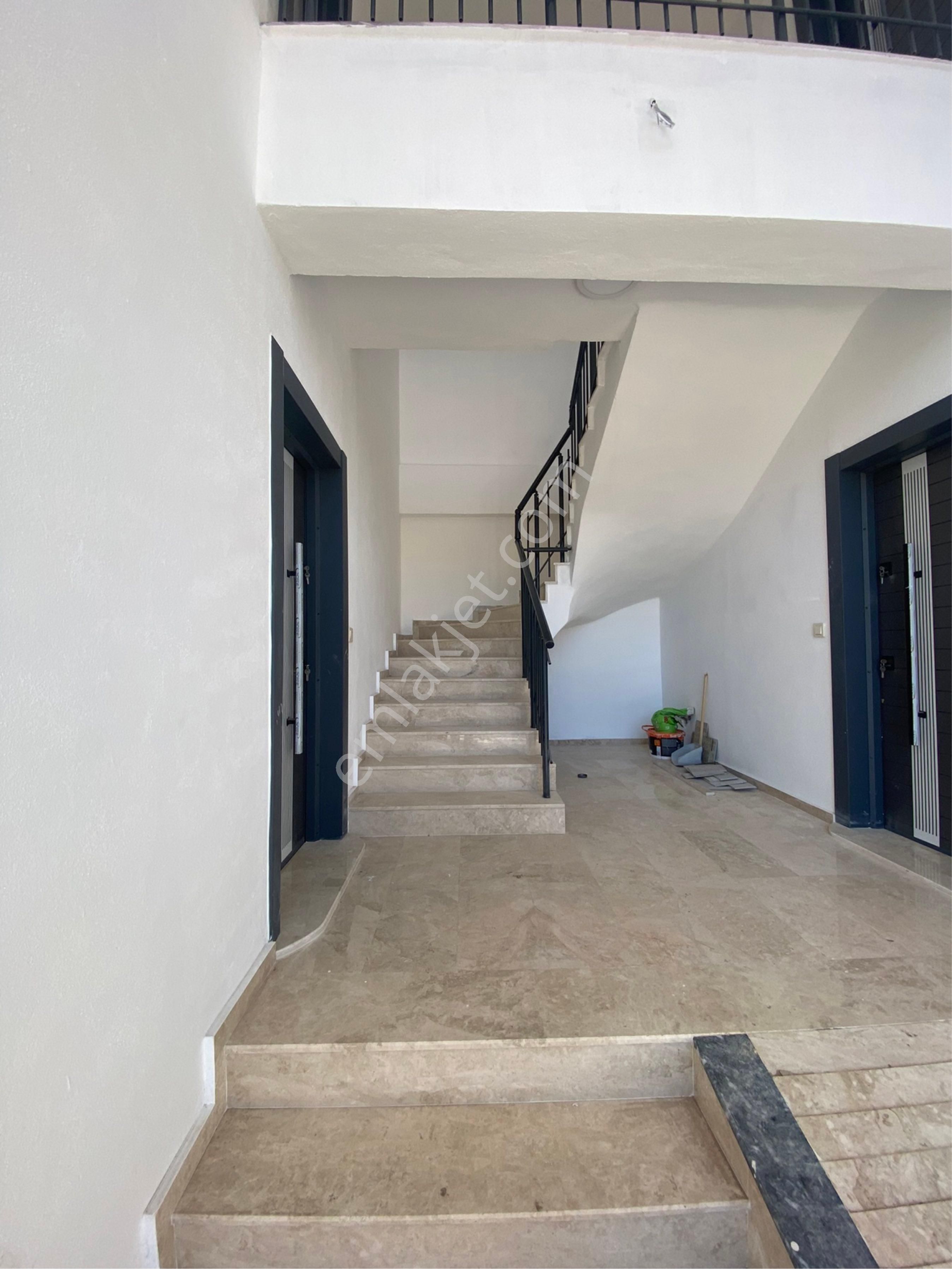 Kuzdere 1+1 İskanlı Havuzlu Sitede - Görsel 6