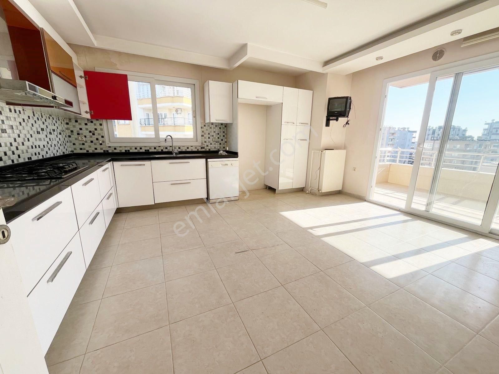 ░_*arcıty*_░den Foruma Yürüme Mesafesi Gnş D.gaz+bğmsz Mutfk*3+1