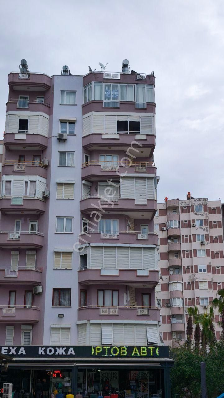 Güzeobada Tadilatlı Katta Site İçinde Daire - Görsel 2