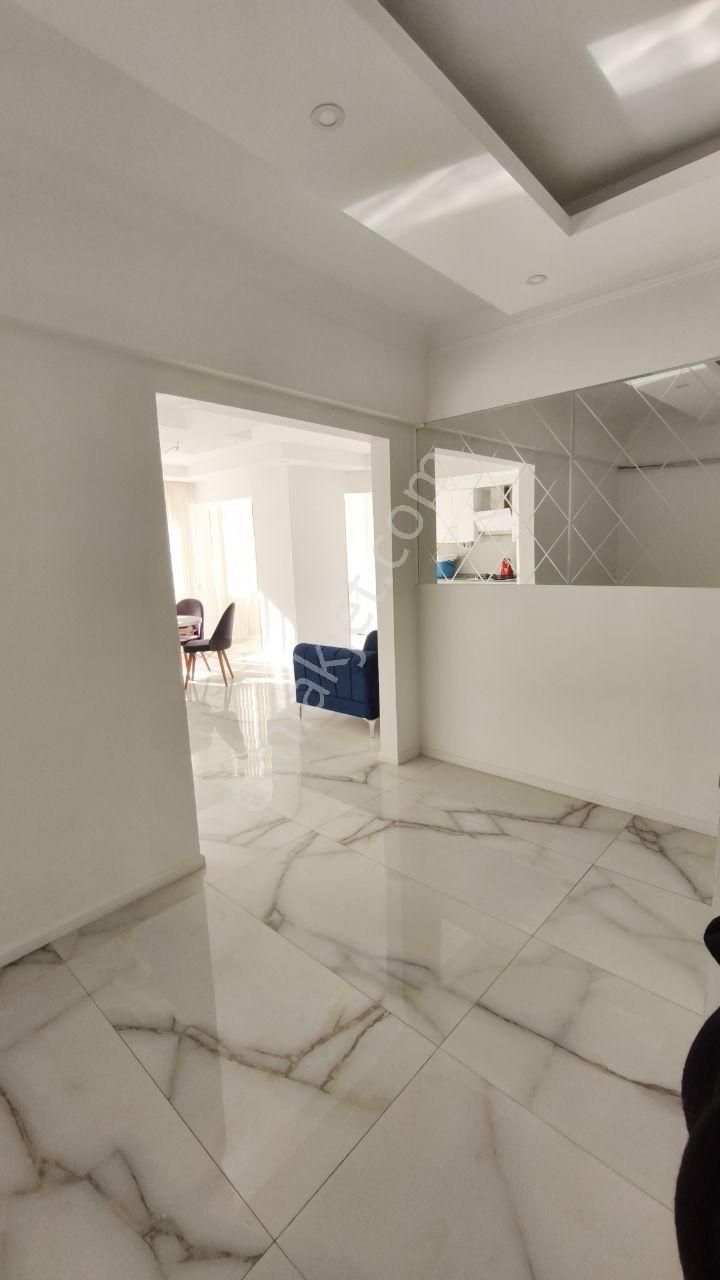 Güzeobada Tadilatlı Katta Site İçinde Daire - Görsel 26