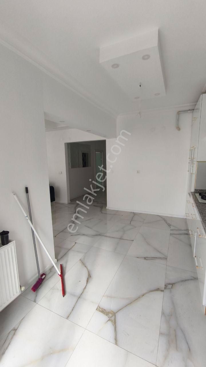 Güzeobada Tadilatlı Katta Site İçinde Daire - Görsel 20