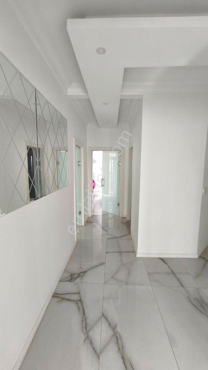 Güzeobada Tadilatlı Katta Site İçinde Daire - Görsel 18