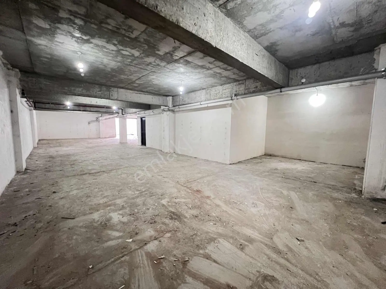 Üçevler Mh Cd Üstü Kiralık 250 M2 Depo - Görsel 4