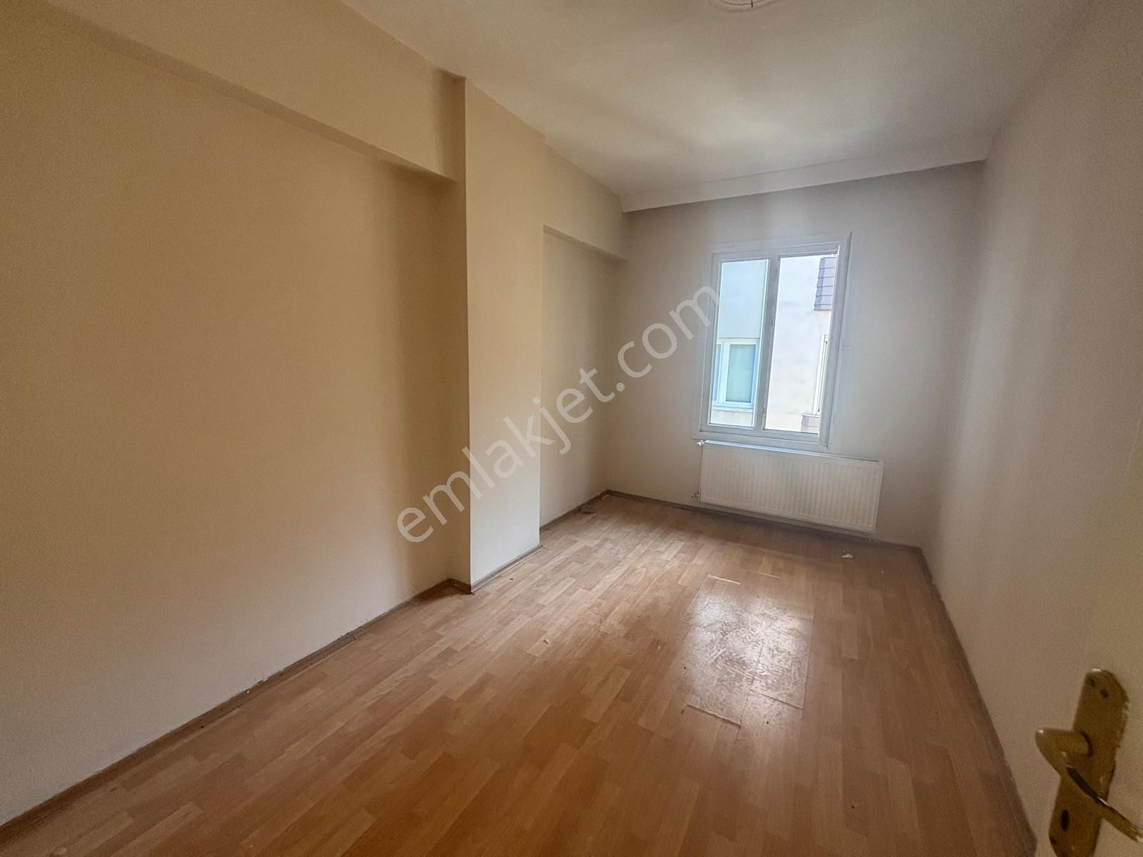 Pendik Çınardere'de Oldukça Geniş Kullanışlı 4+2 Dubleks Daire - Görsel 9