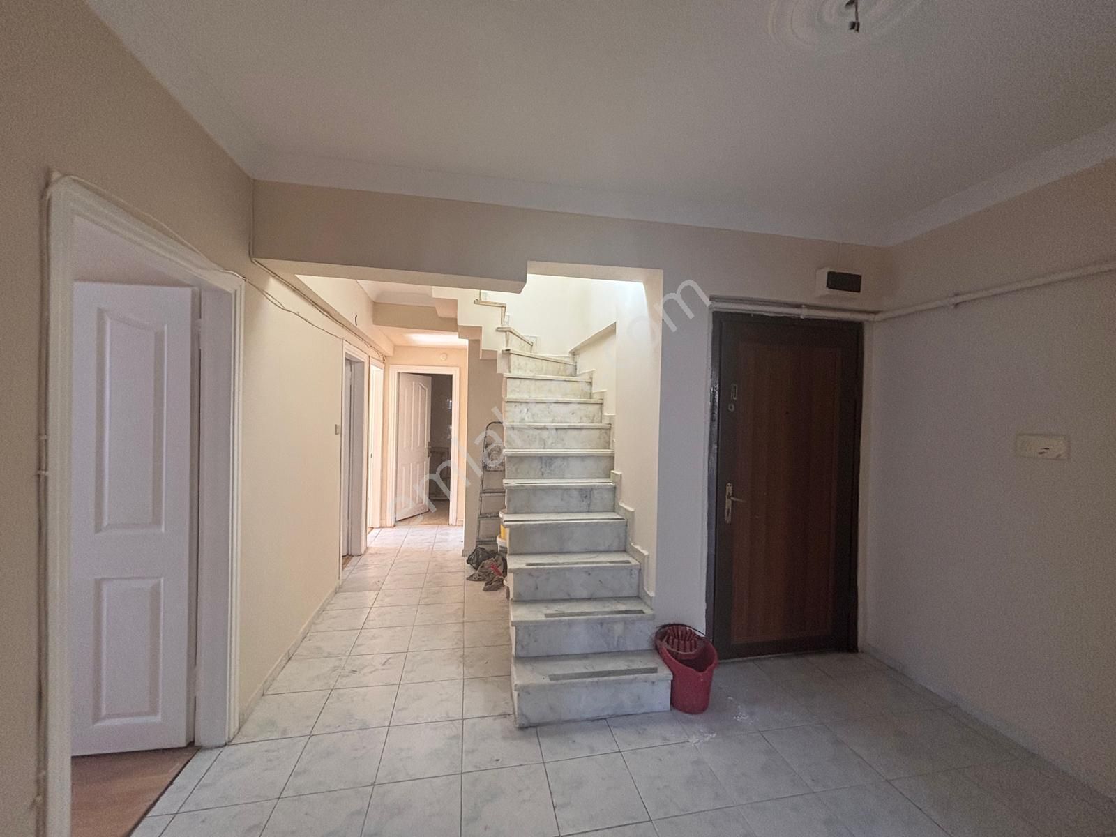 Pendik Çınardere'de Oldukça Geniş Kullanışlı 4+2 Dubleks Daire - Görsel 12